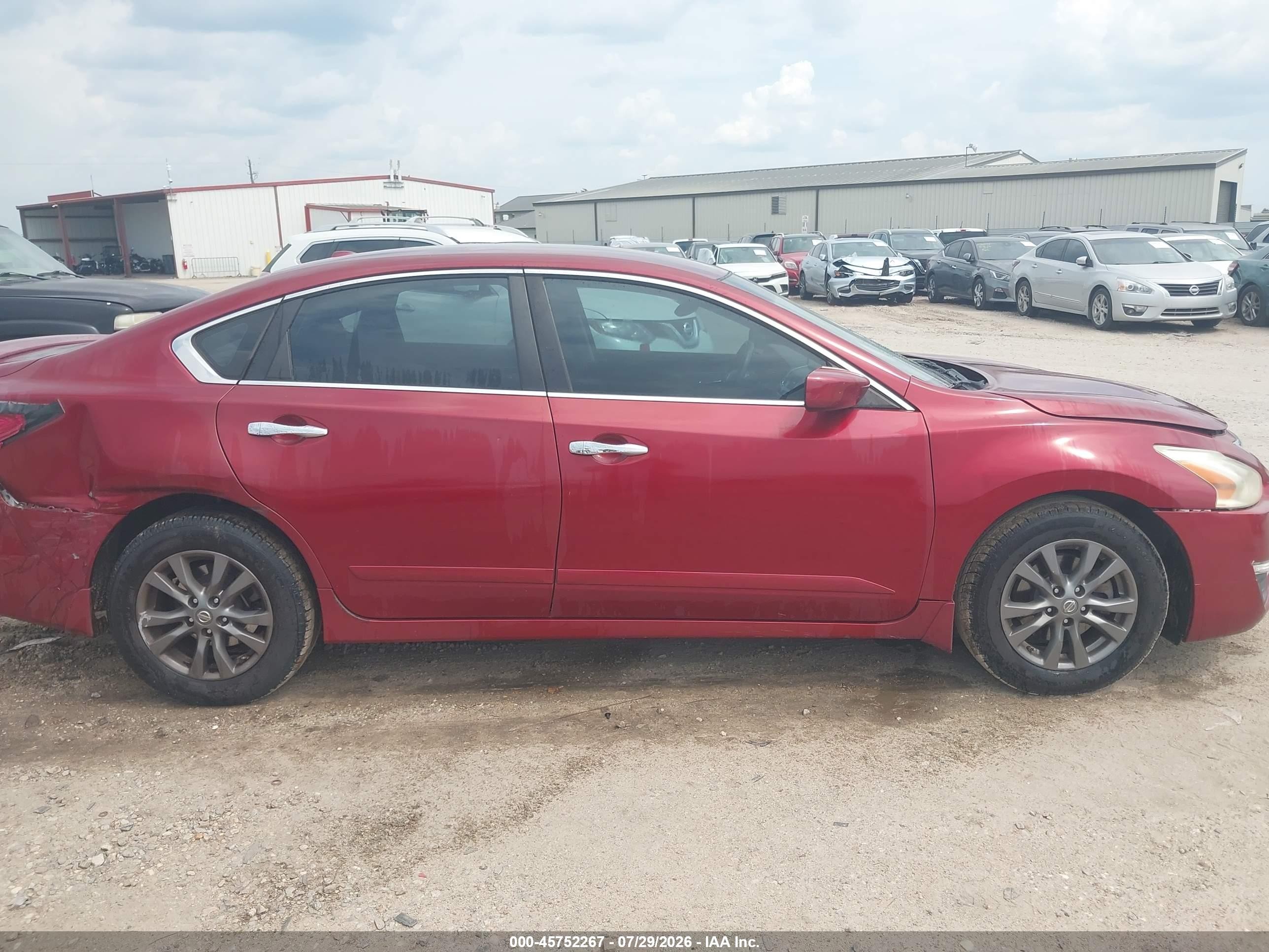 2015 Nissan Altima 2.5 S Red vin: 1N4AL3AP3FN394118