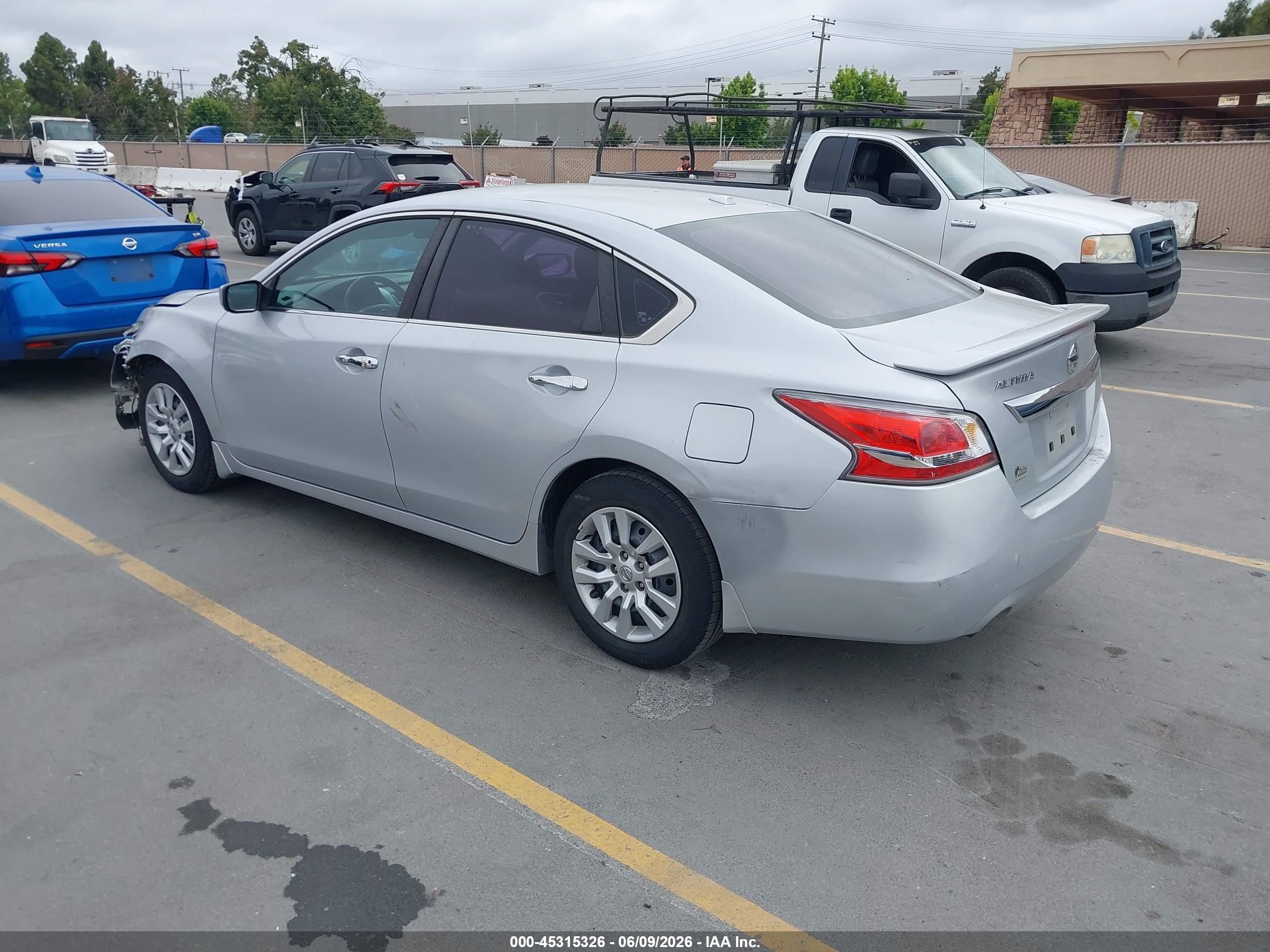 2015 Nissan Altima 2.5 S Серый vin: 1N4AL3AP3FN395737
