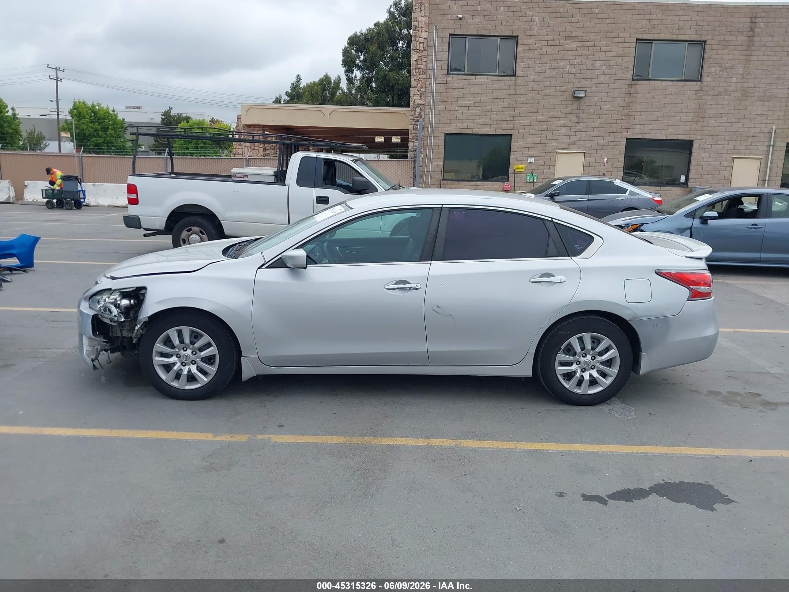2015 Nissan Altima 2.5 S Серый vin: 1N4AL3AP3FN395737