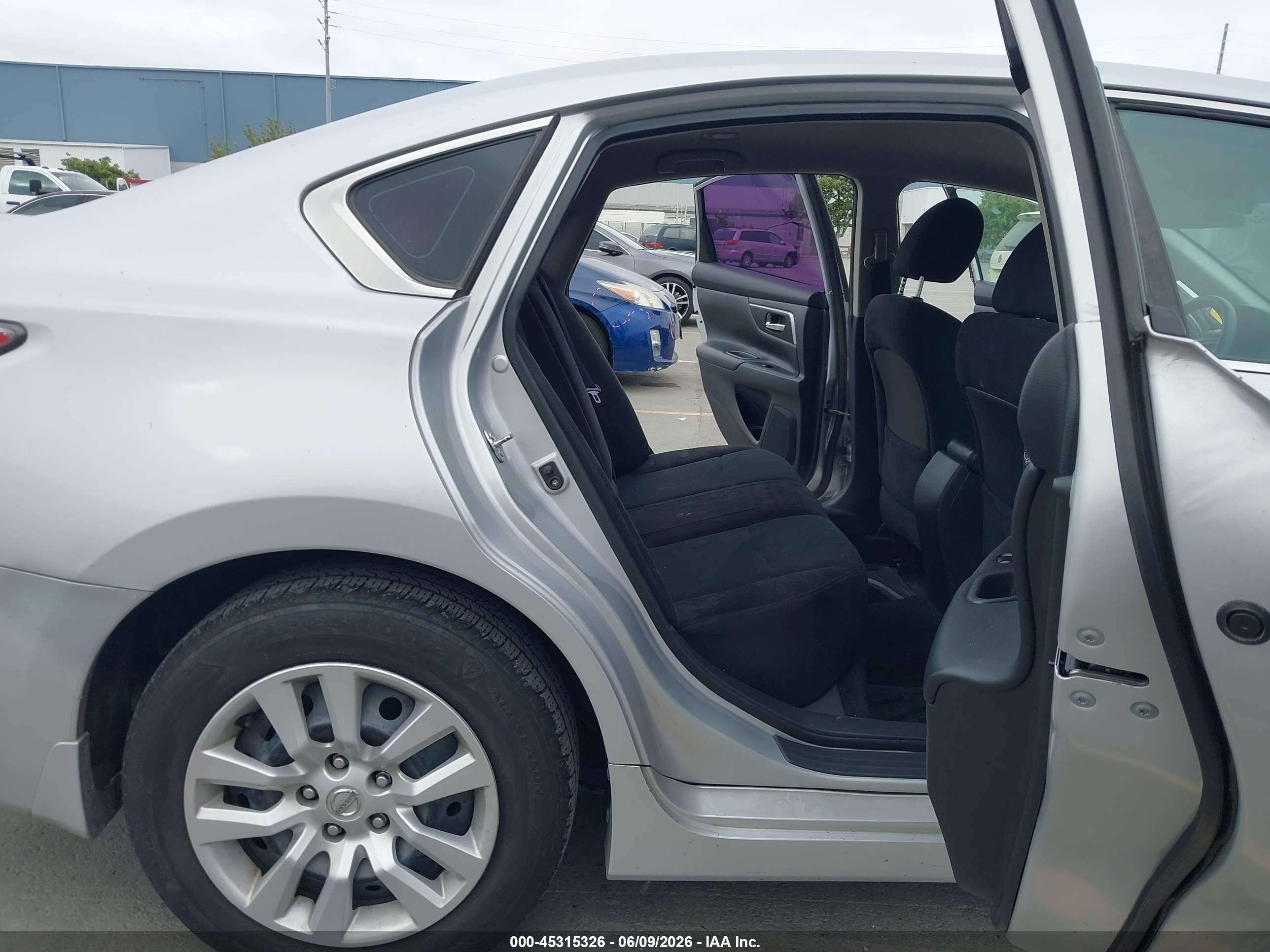 2015 Nissan Altima 2.5 S Серый vin: 1N4AL3AP3FN395737