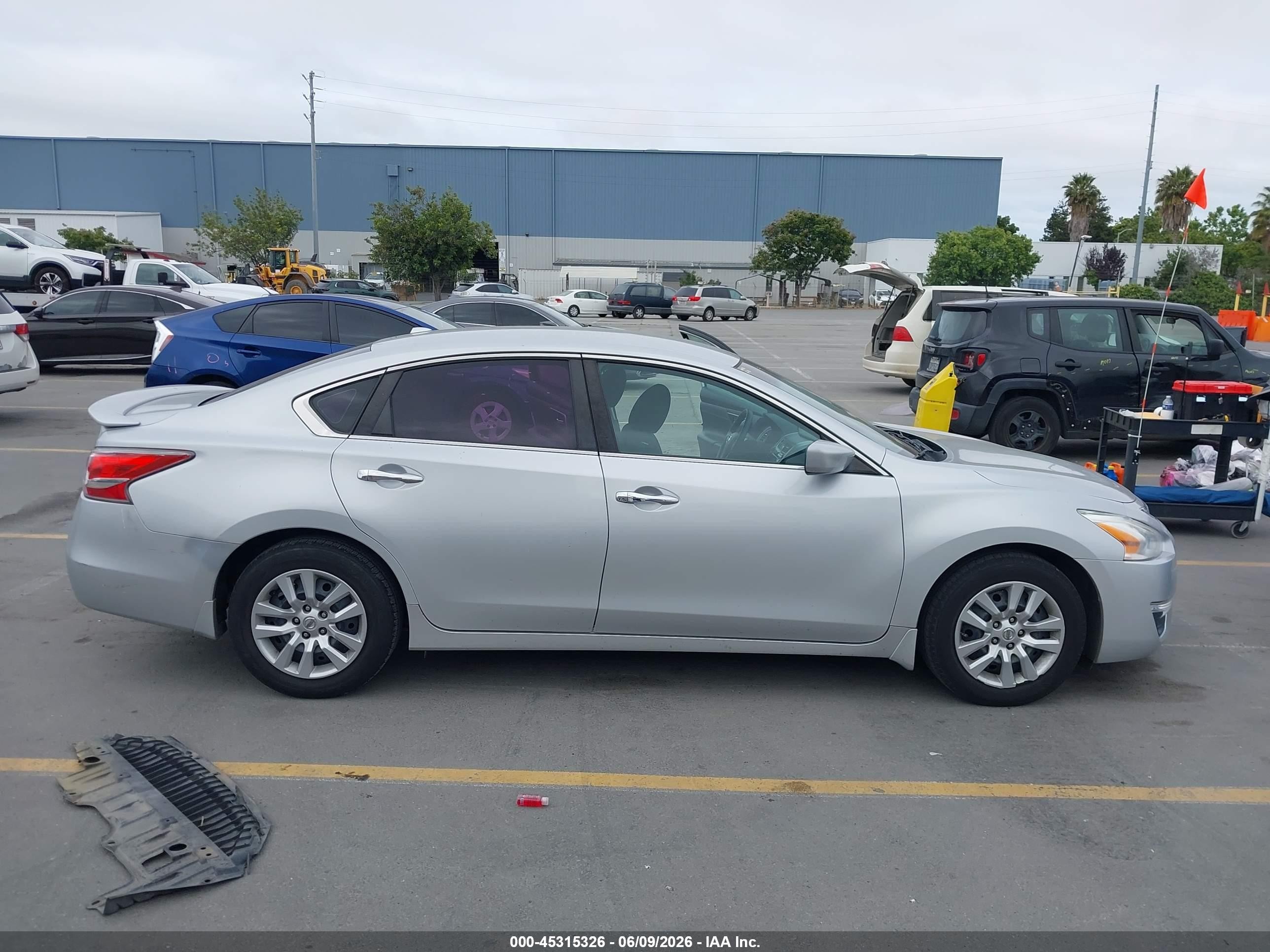 2015 Nissan Altima 2.5 S Серый vin: 1N4AL3AP3FN395737