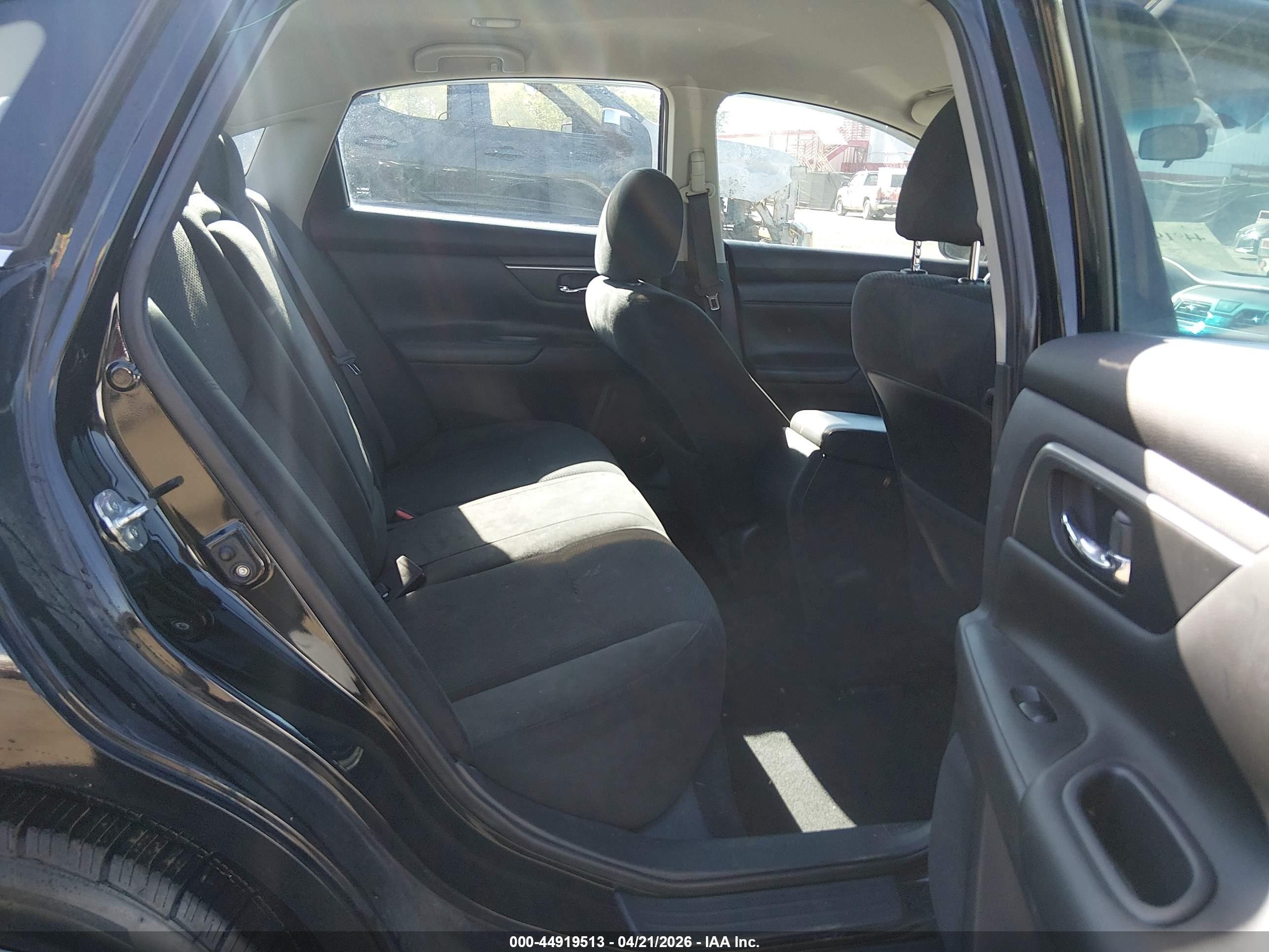 2015 Nissan Altima 2.5 S Black vin: 1N4AL3AP3FN397570