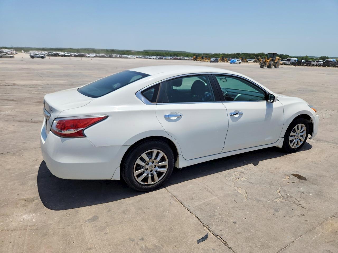 2015 Nissan Altima 2.5 S White vin: 1N4AL3AP3FN403769