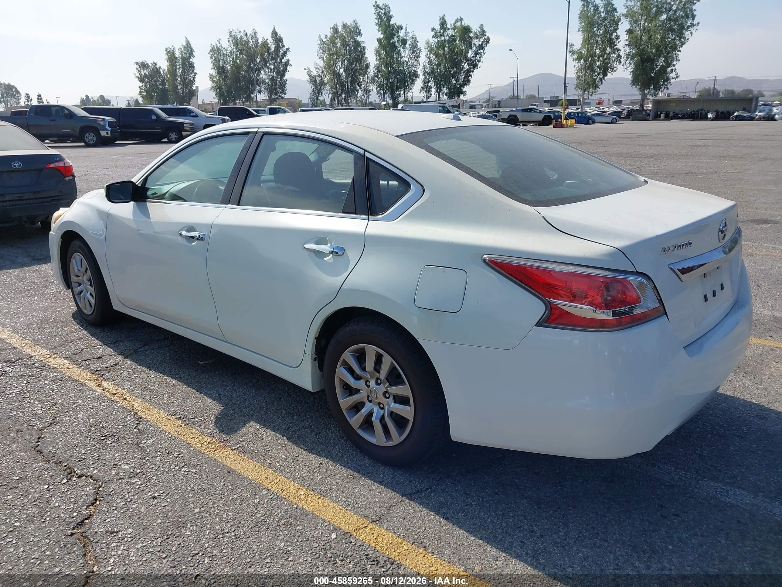 2015 Nissan Altima 2.5/2.5 S/2.5 Sl/2.5 Sv White vin: 1N4AL3AP3FN864969