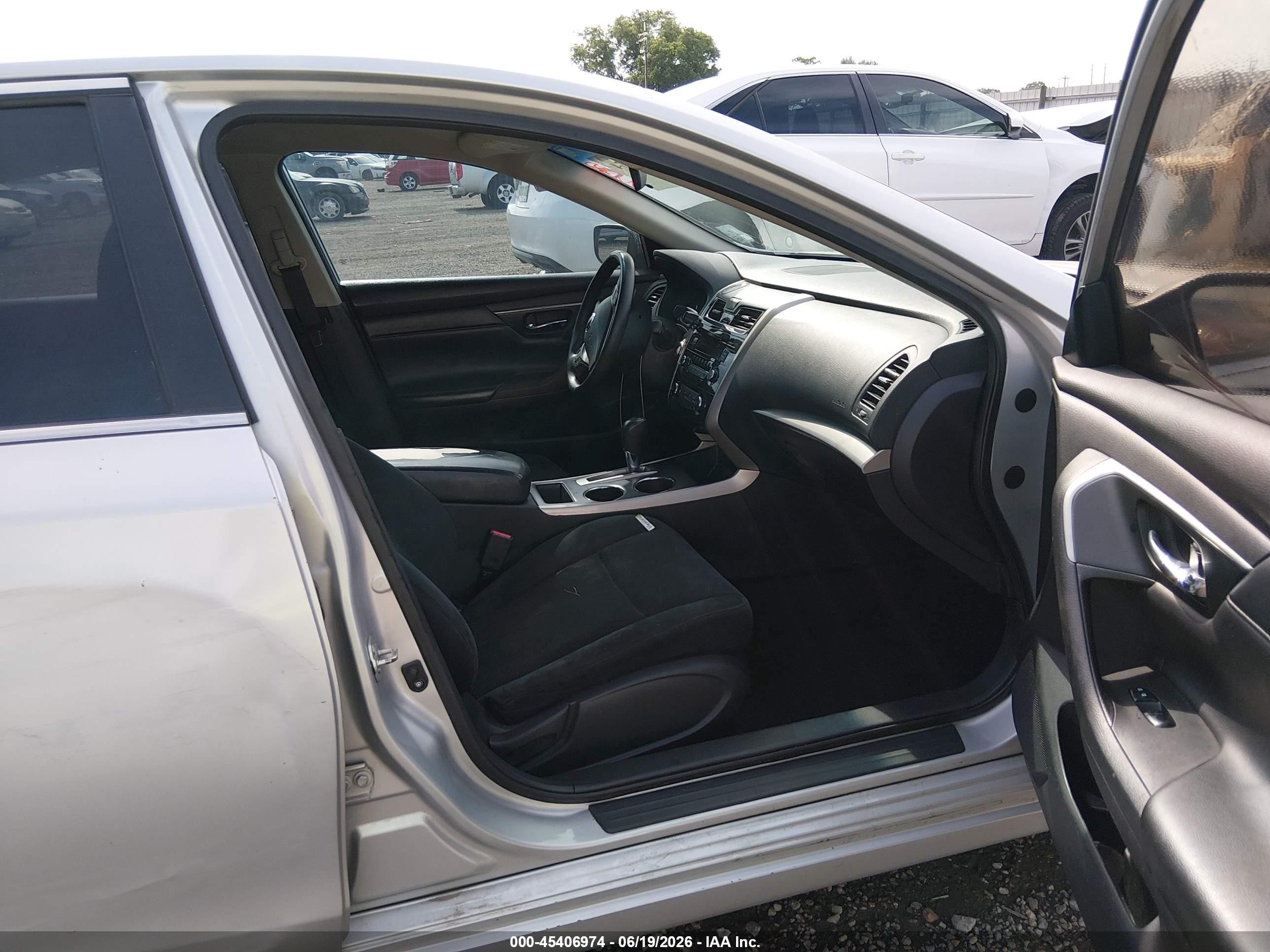 2015 Nissan Altima 2.5 S Silver vin: 1N4AL3AP3FN883554