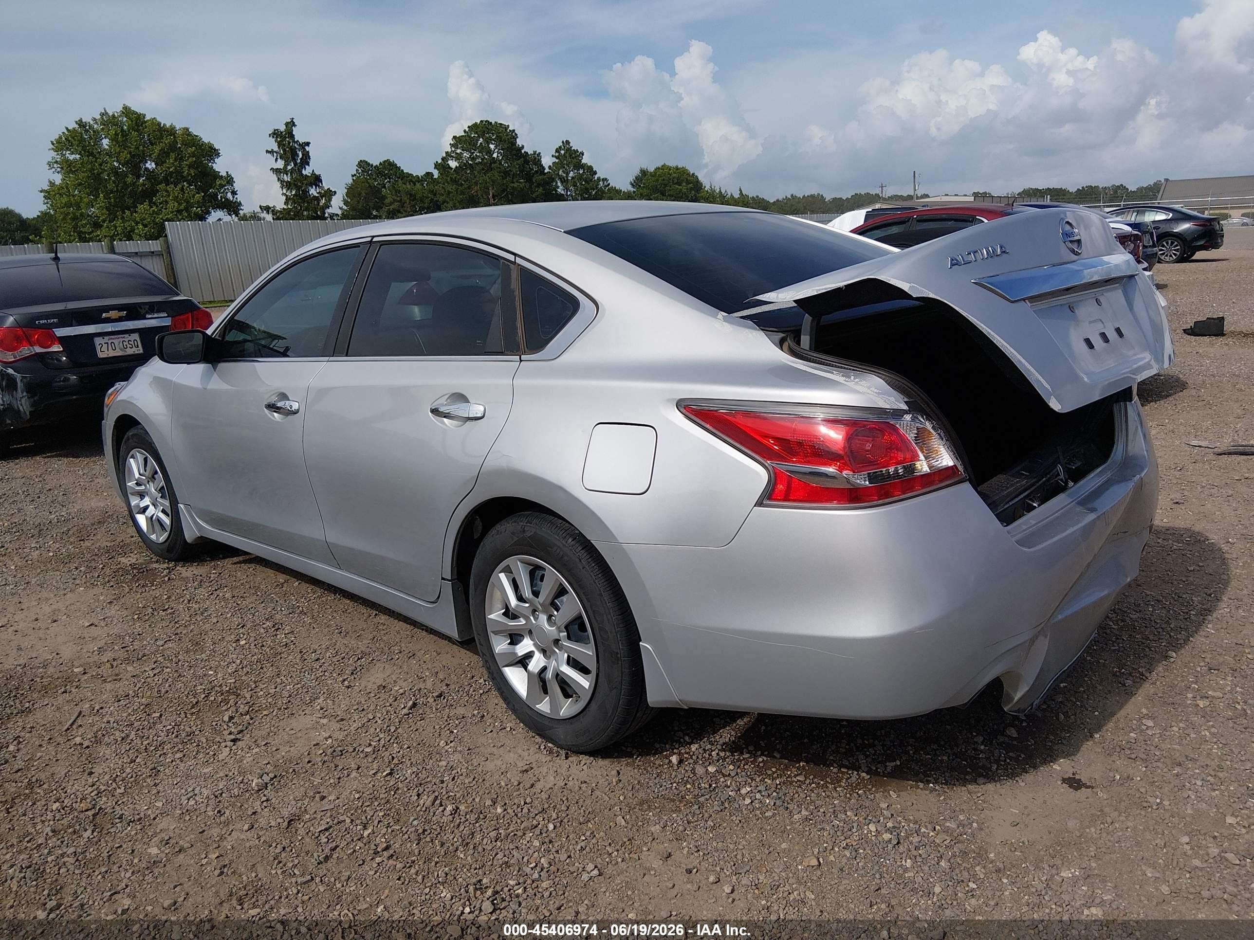 2015 Nissan Altima 2.5 S Silver vin: 1N4AL3AP3FN883554