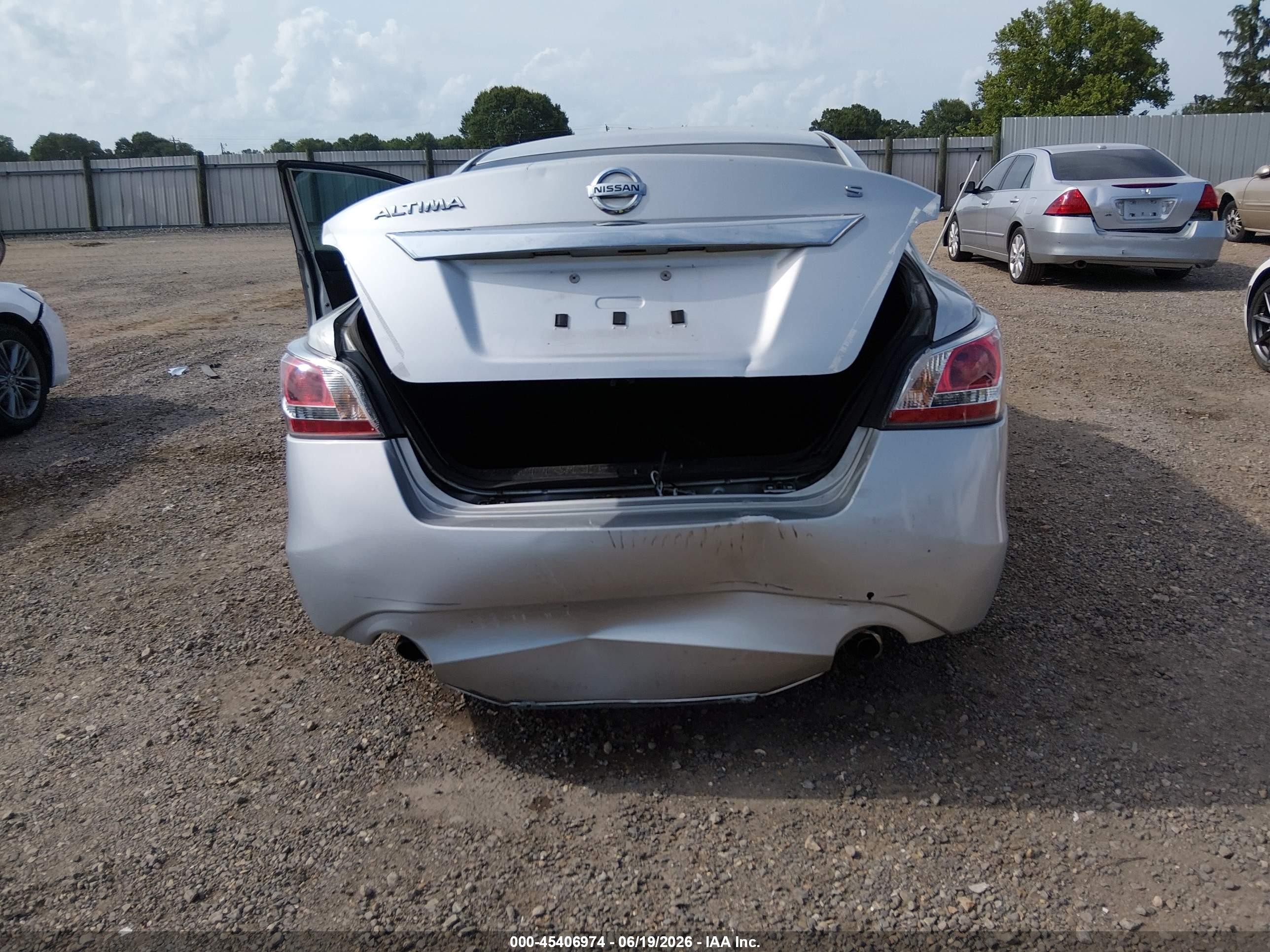 2015 Nissan Altima 2.5 S Silver vin: 1N4AL3AP3FN883554