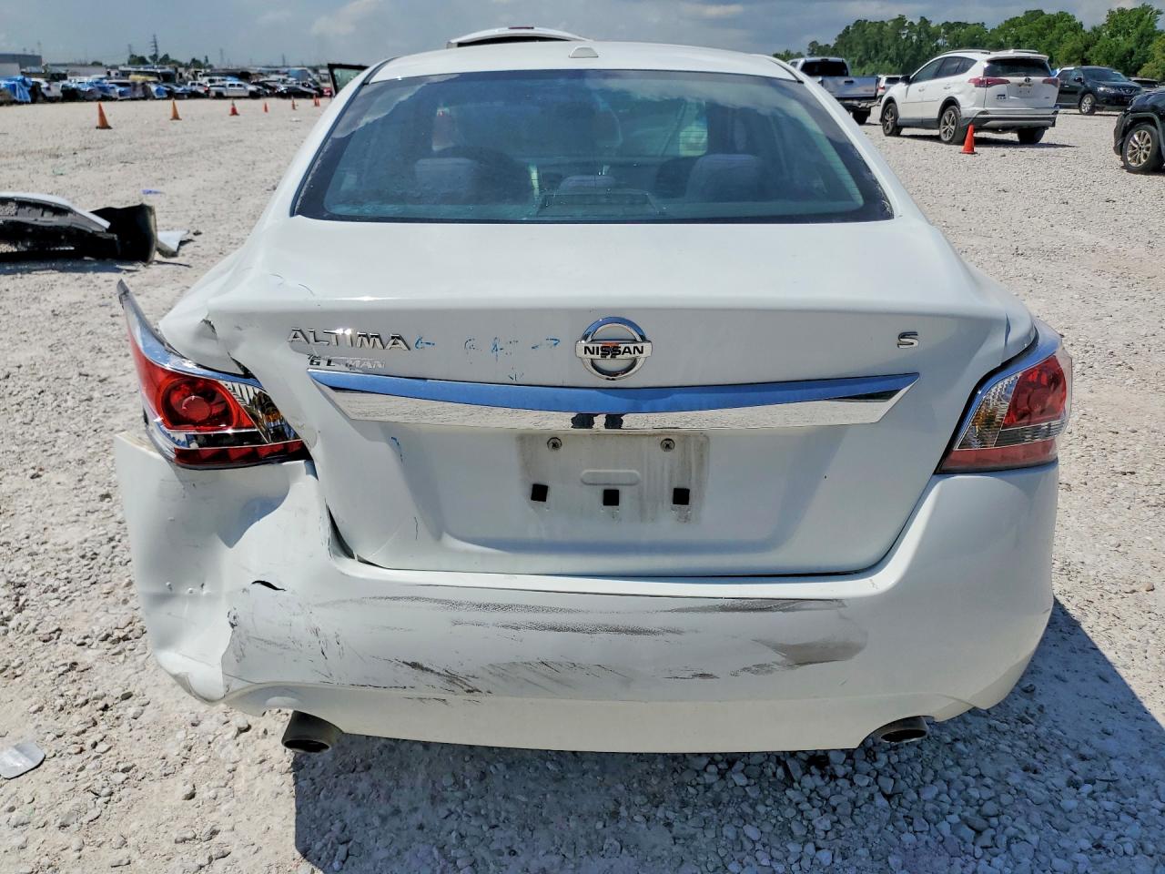 2015 Nissan Altima 2.5 S White vin: 1N4AL3AP3FN890634
