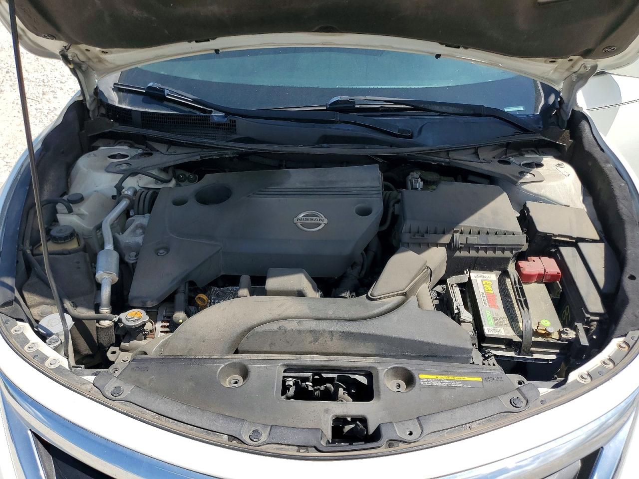 2015 Nissan Altima 2.5 S White vin: 1N4AL3AP3FN890634