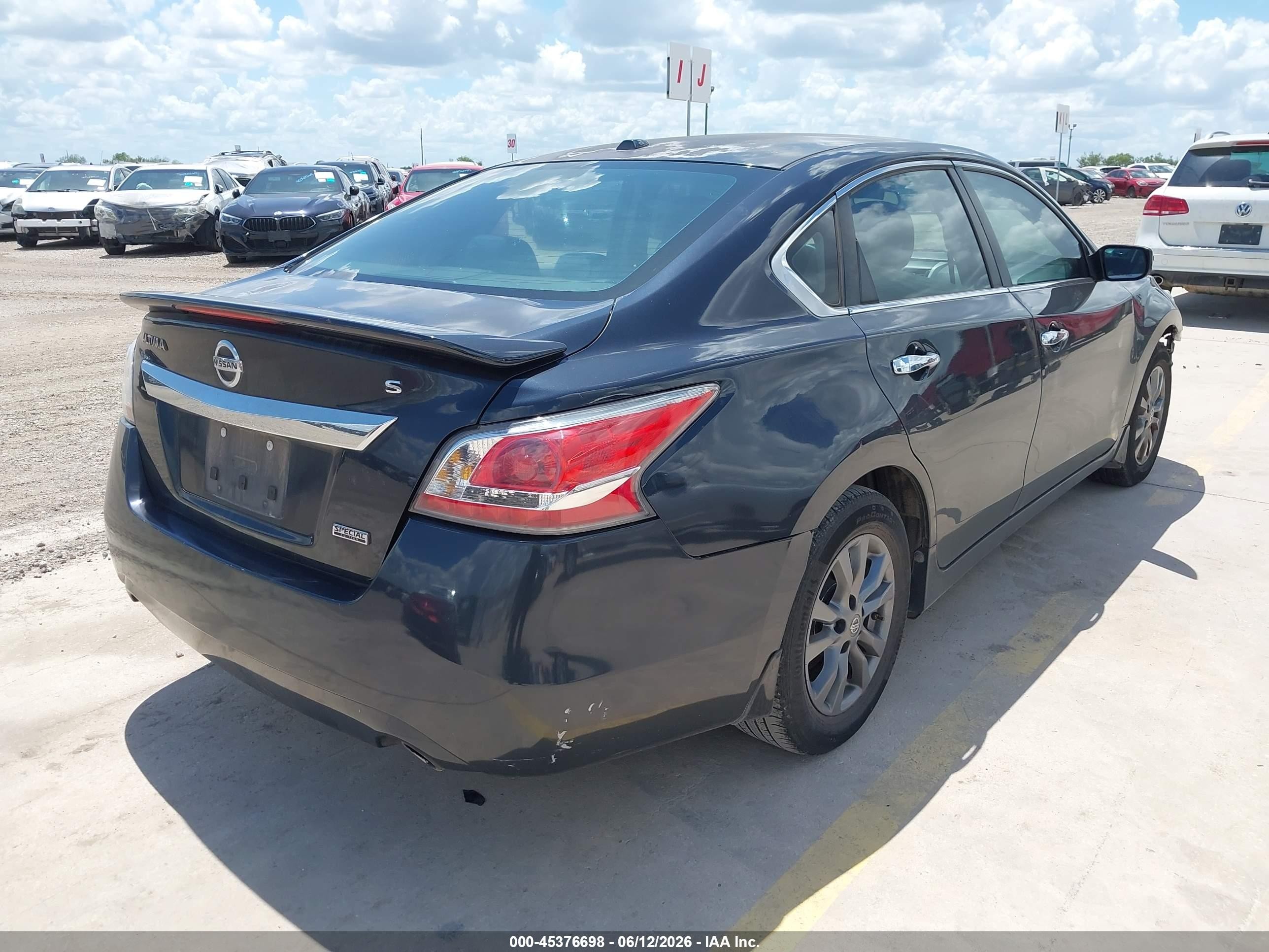 2015 Nissan Altima 2.5 S Gray vin: 1N4AL3AP3FN901258