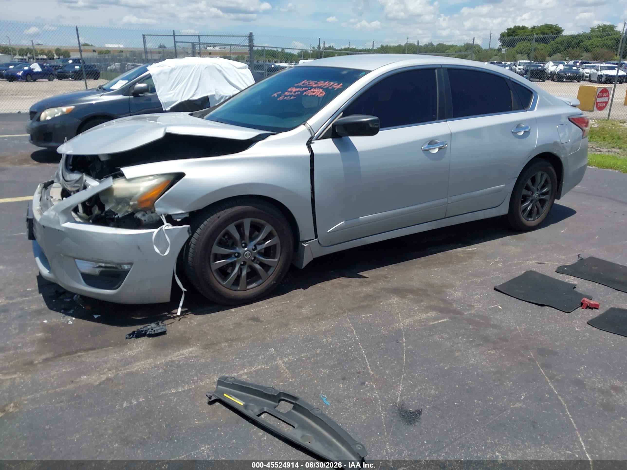 2015 Nissan Altima 2.5 S Silver vin: 1N4AL3AP3FN903611