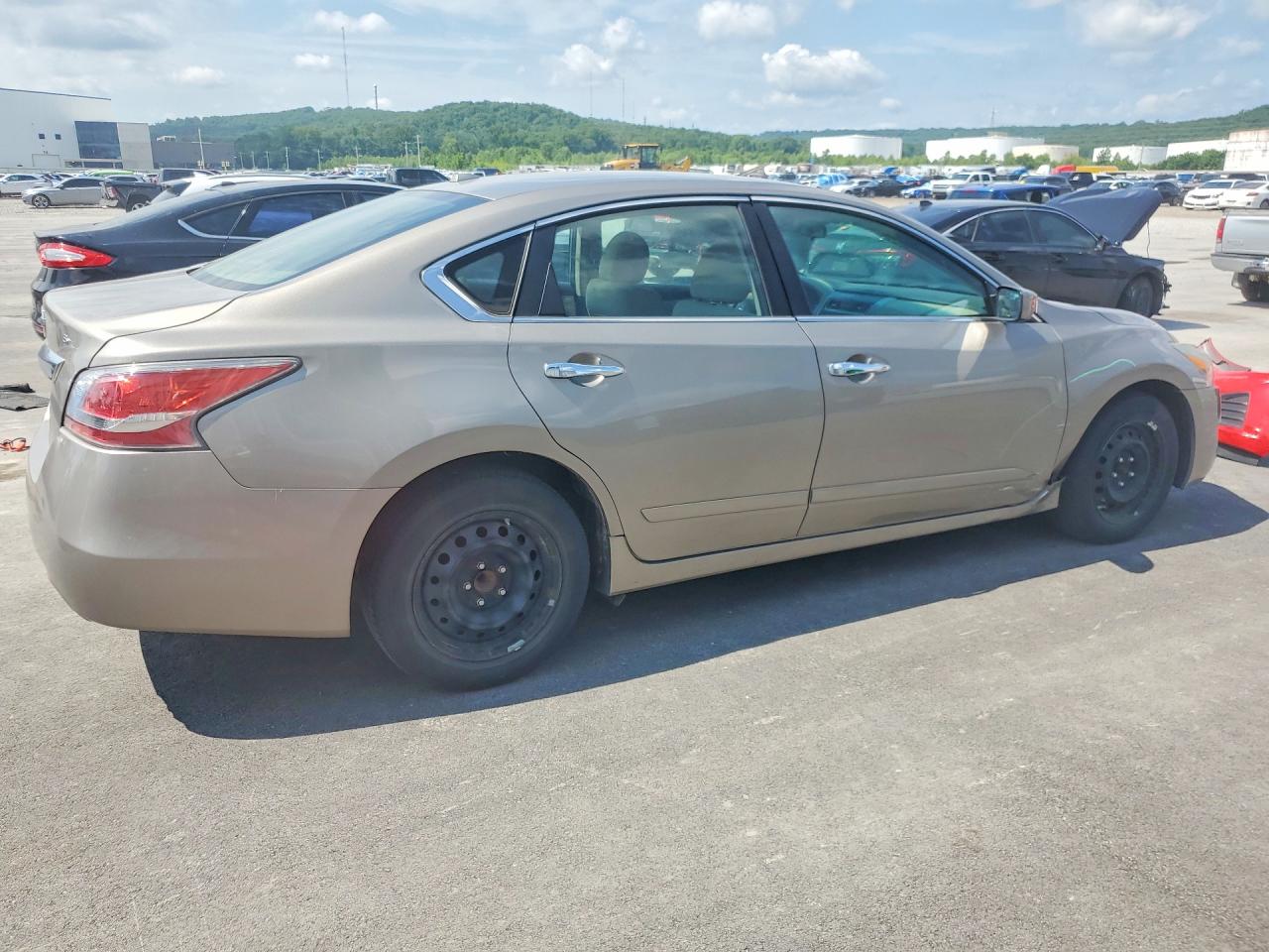 2015 Nissan Altima 2.5 S Beige vin: 1N4AL3AP3FN916097