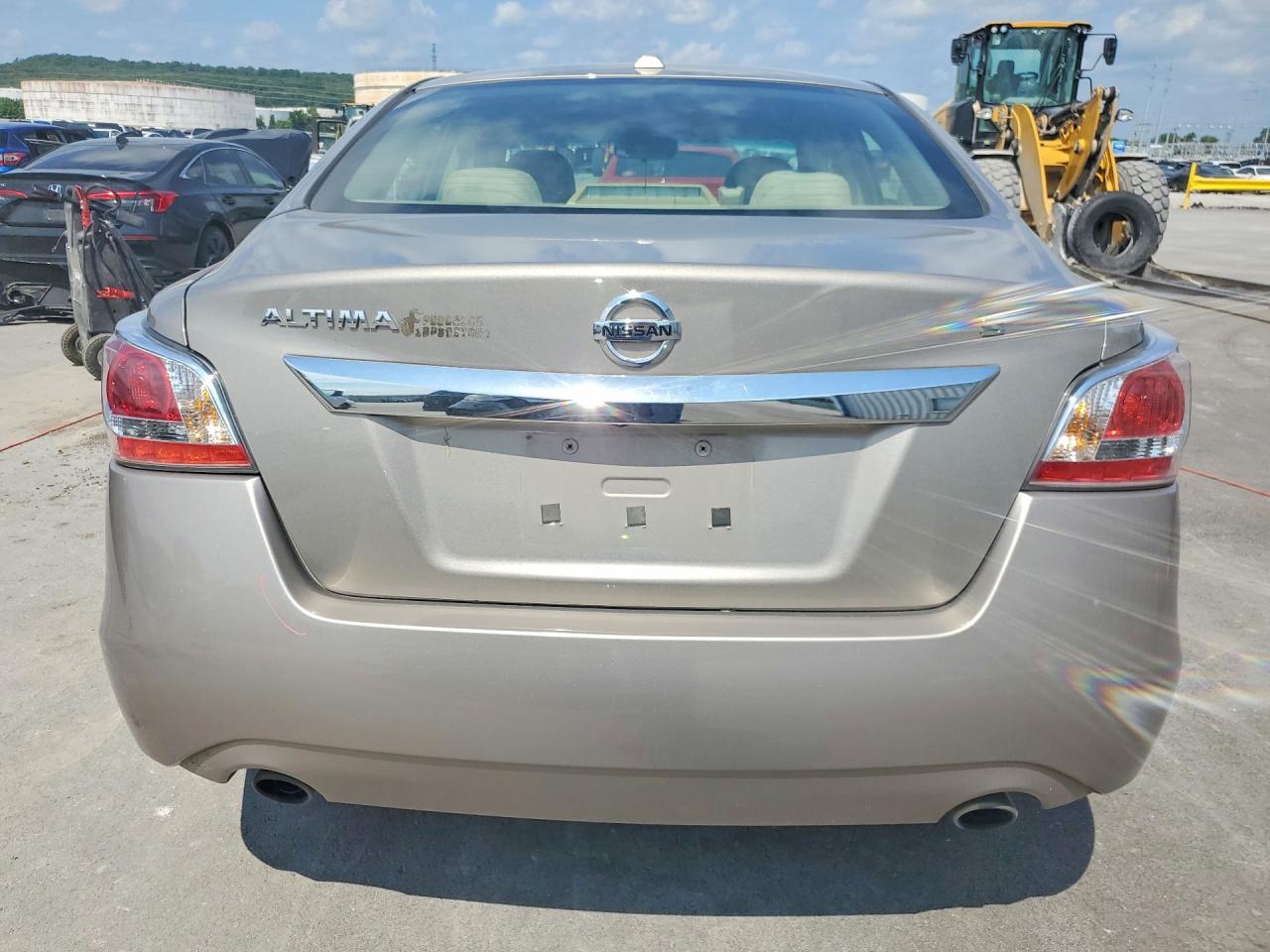 2015 Nissan Altima 2.5 S Beige vin: 1N4AL3AP3FN916097