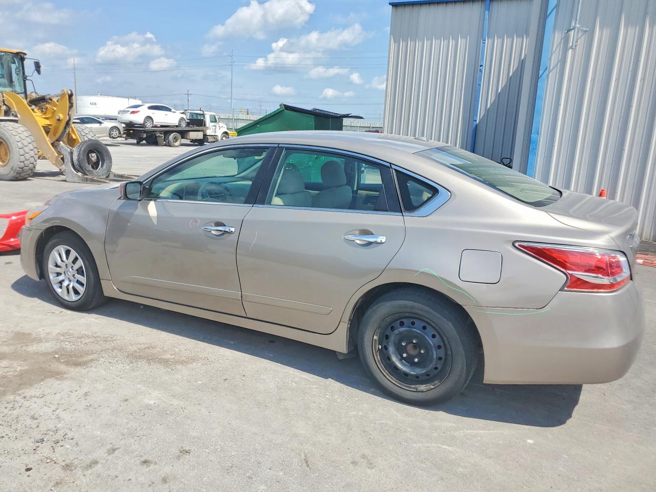2015 Nissan Altima 2.5 S Beige vin: 1N4AL3AP3FN916097