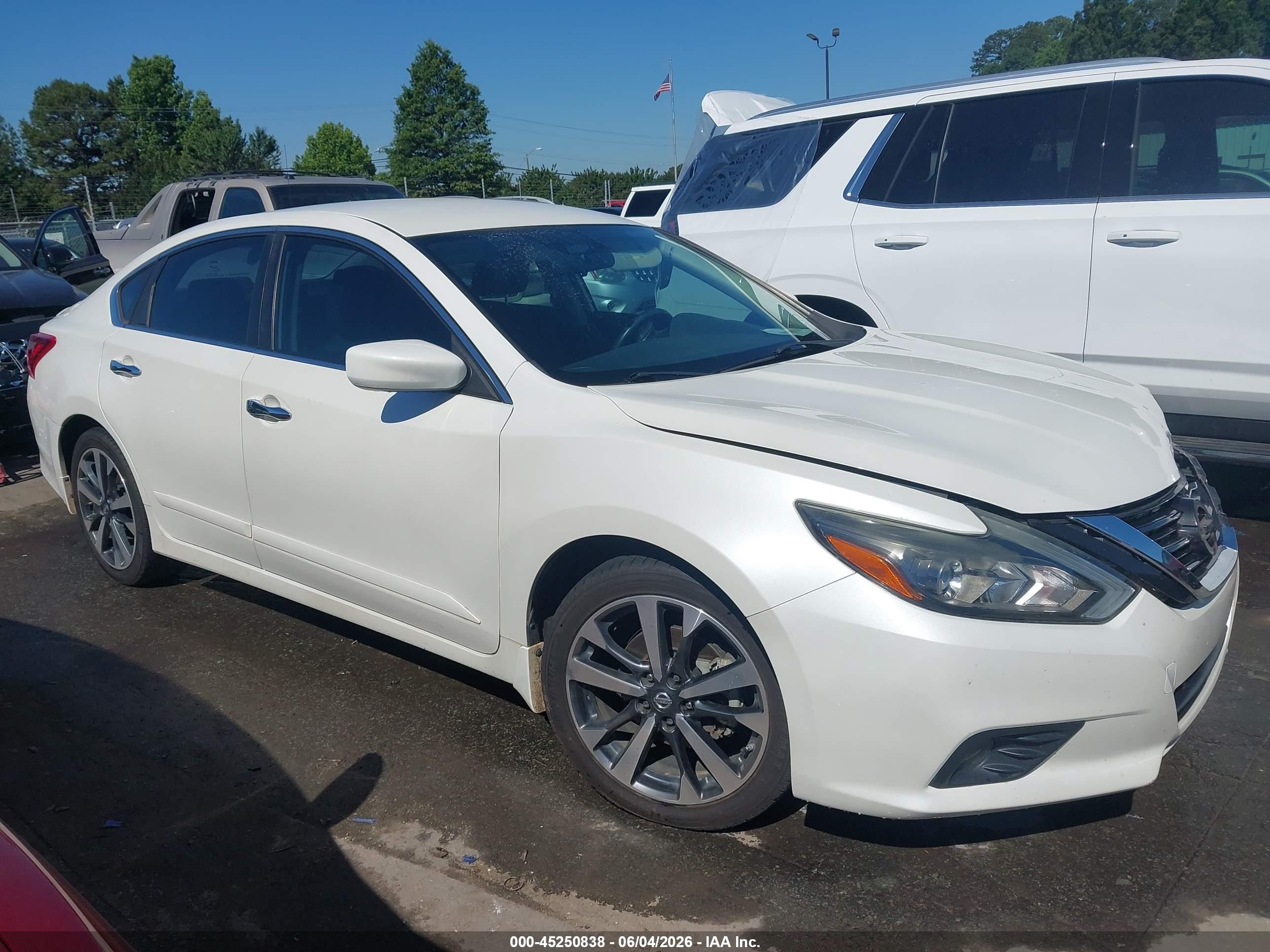 2016 Nissan Altima 2.5 Sr White vin: 1N4AL3AP3GC211829