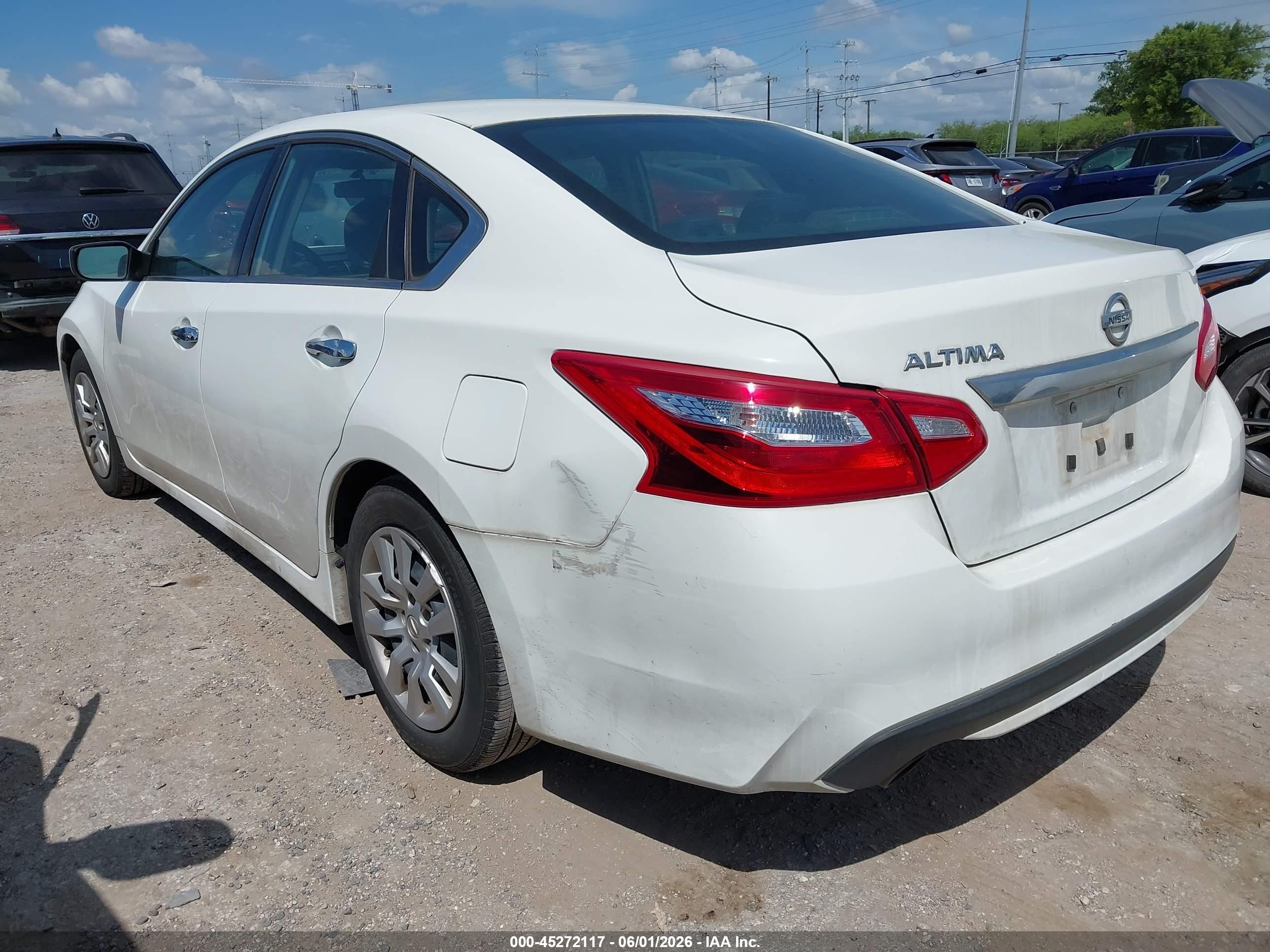 2016 Nissan Altima 2.5 S White vin: 1N4AL3AP3GN320814