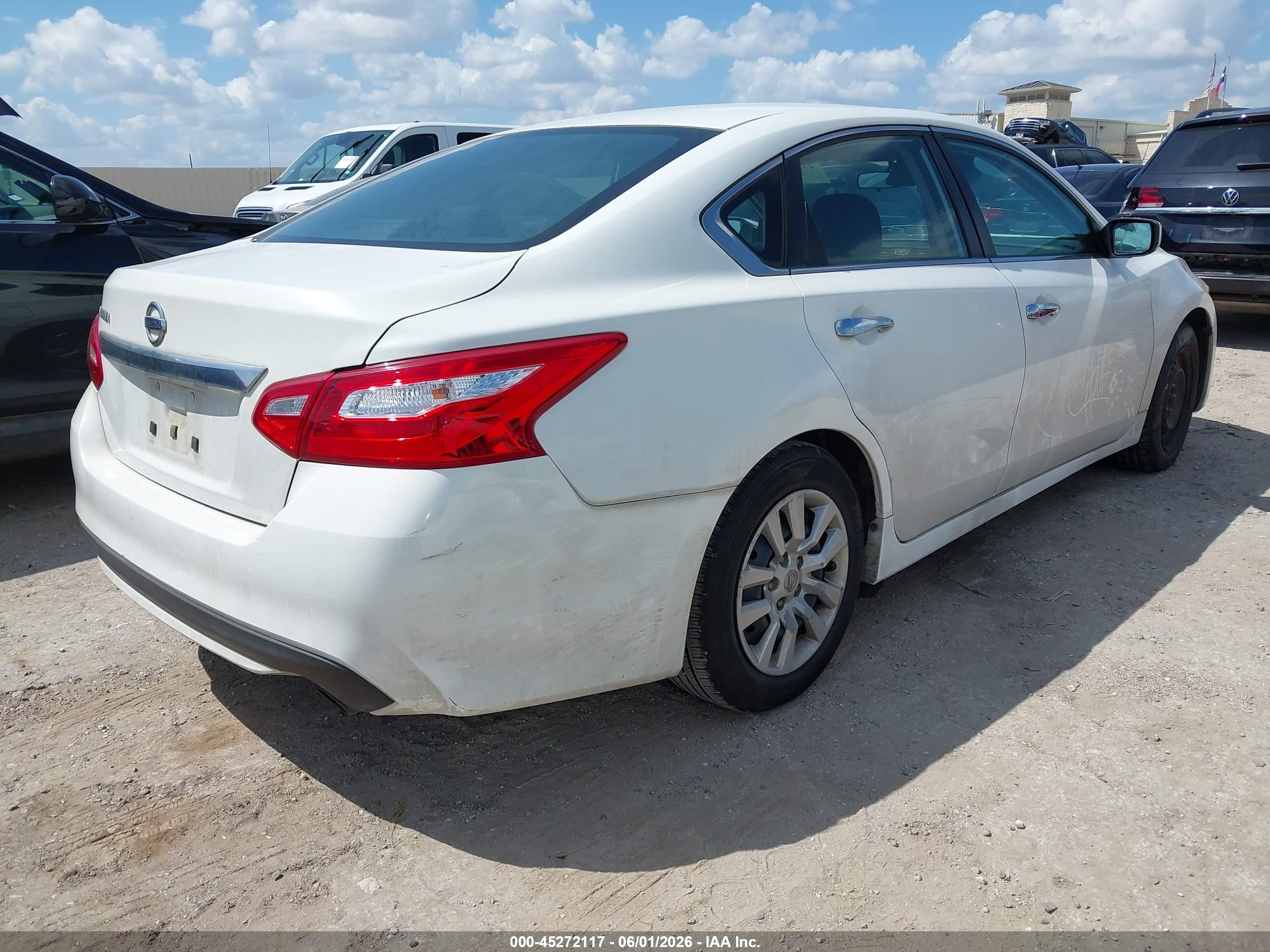 2016 Nissan Altima 2.5 S White vin: 1N4AL3AP3GN320814
