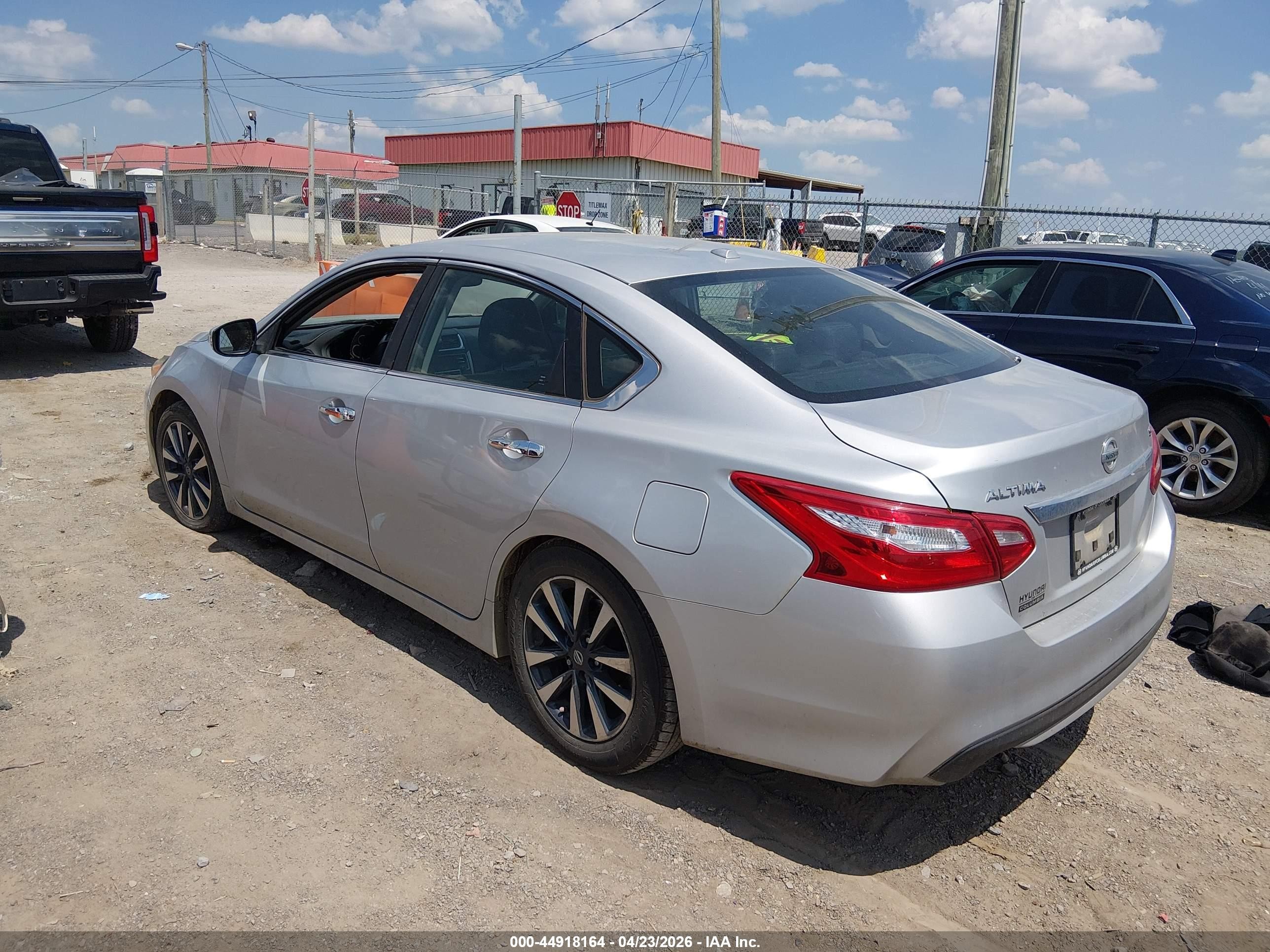 2017 Nissan Altima 2.5 Sl Серебряный vin: 1N4AL3AP3HC175030