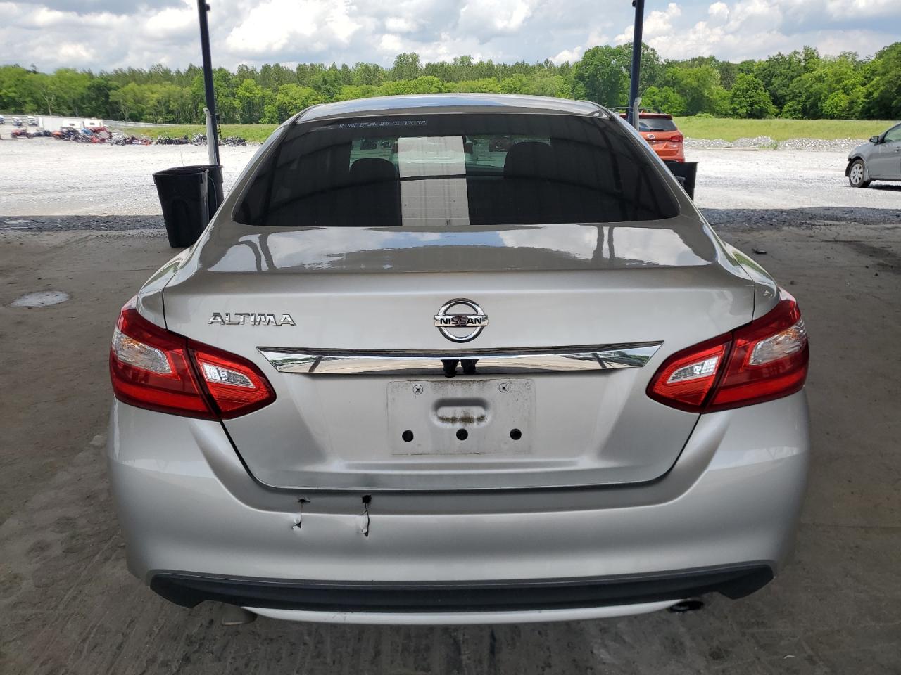 2017 Nissan Altima 2.5 Silver vin: 1N4AL3AP3HC229474