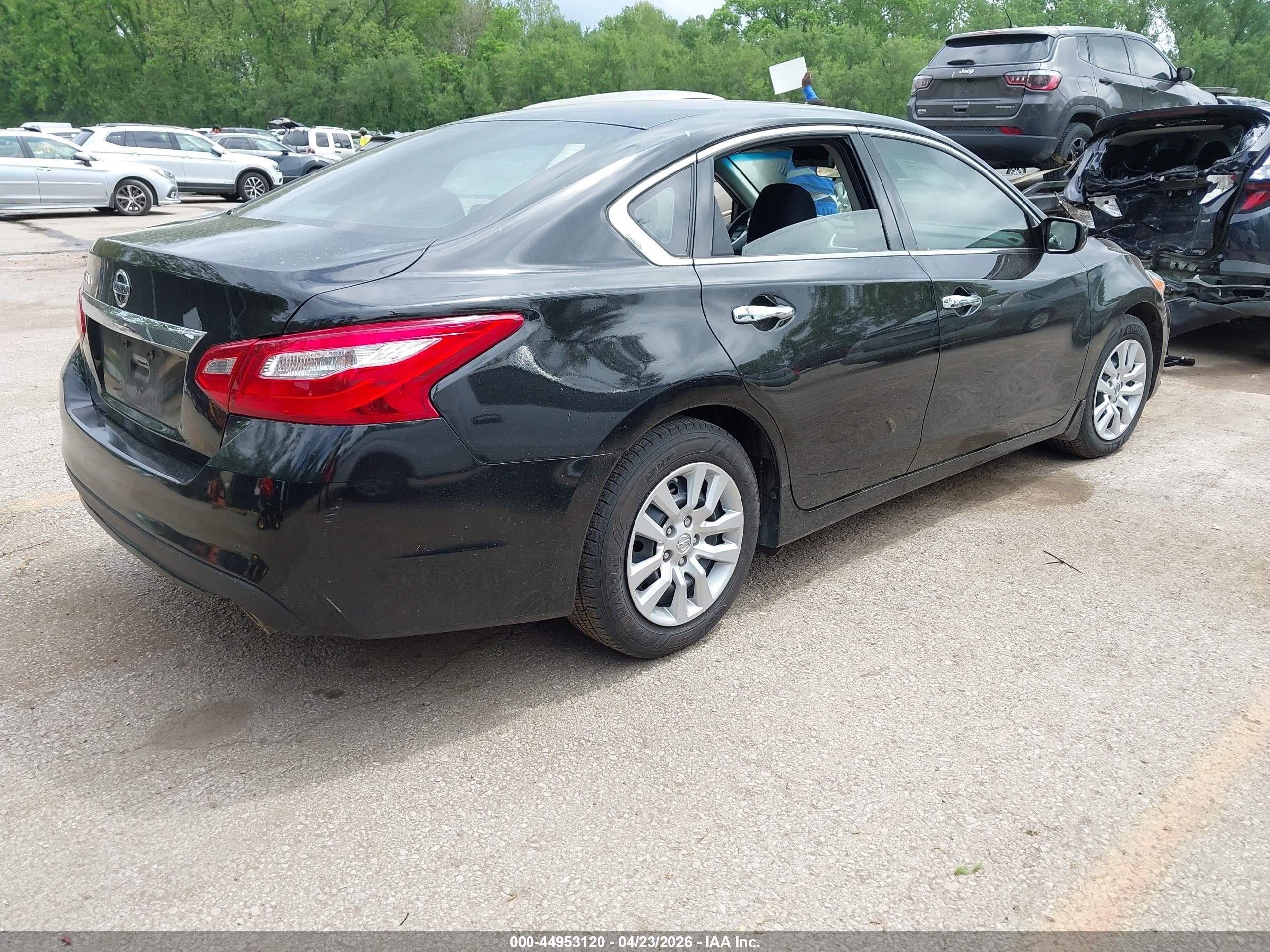2017 Nissan Altima 2.5 S Черный vin: 1N4AL3AP3HC476865