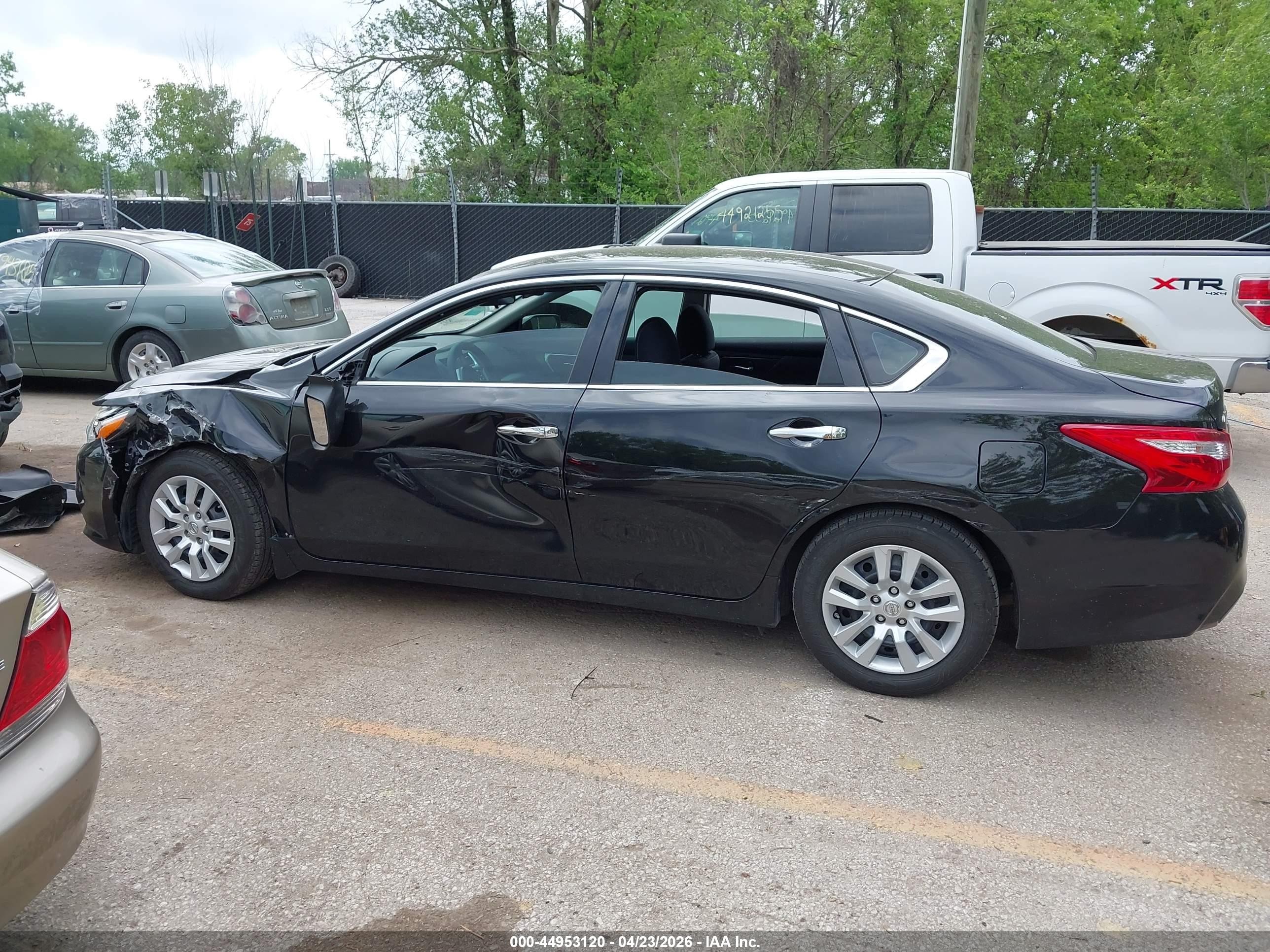2017 Nissan Altima 2.5 S Черный vin: 1N4AL3AP3HC476865