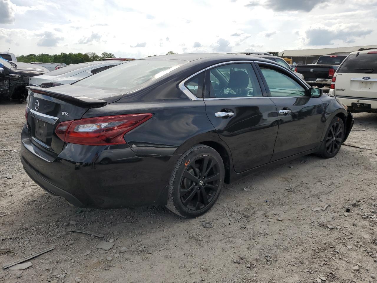 2017 Nissan Altima 2.5 Черный vin: 1N4AL3AP3HC488160