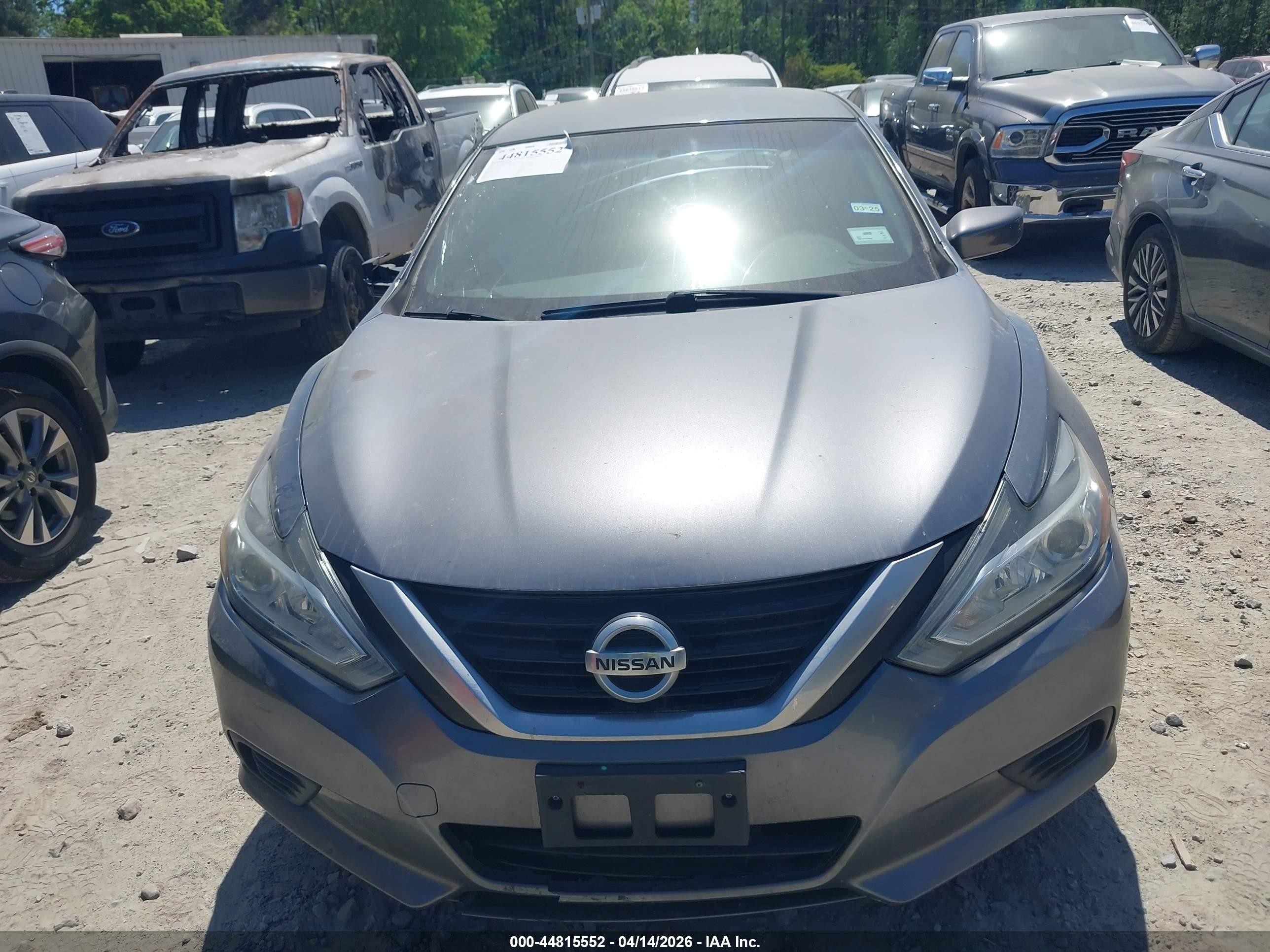 2017 Nissan Altima 2.5 S Серый vin: 1N4AL3AP3HC490510