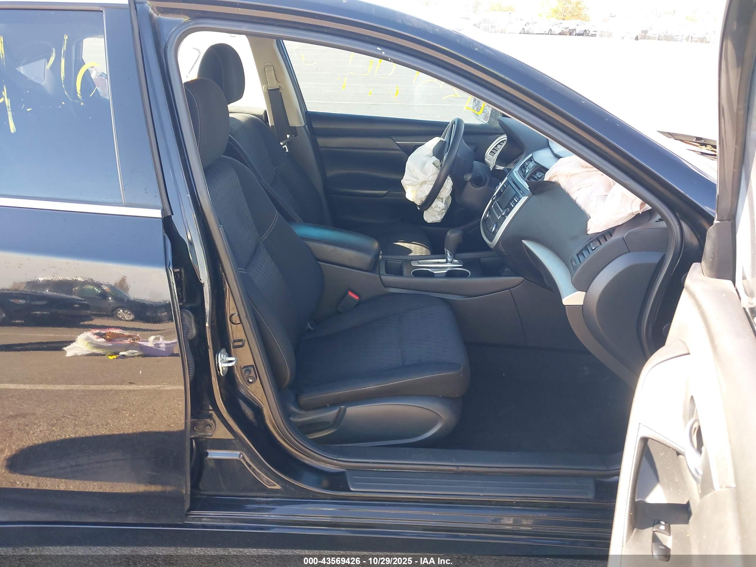 2018 Nissan Altima 2.5 S Черный vin: 1N4AL3AP3JC131521