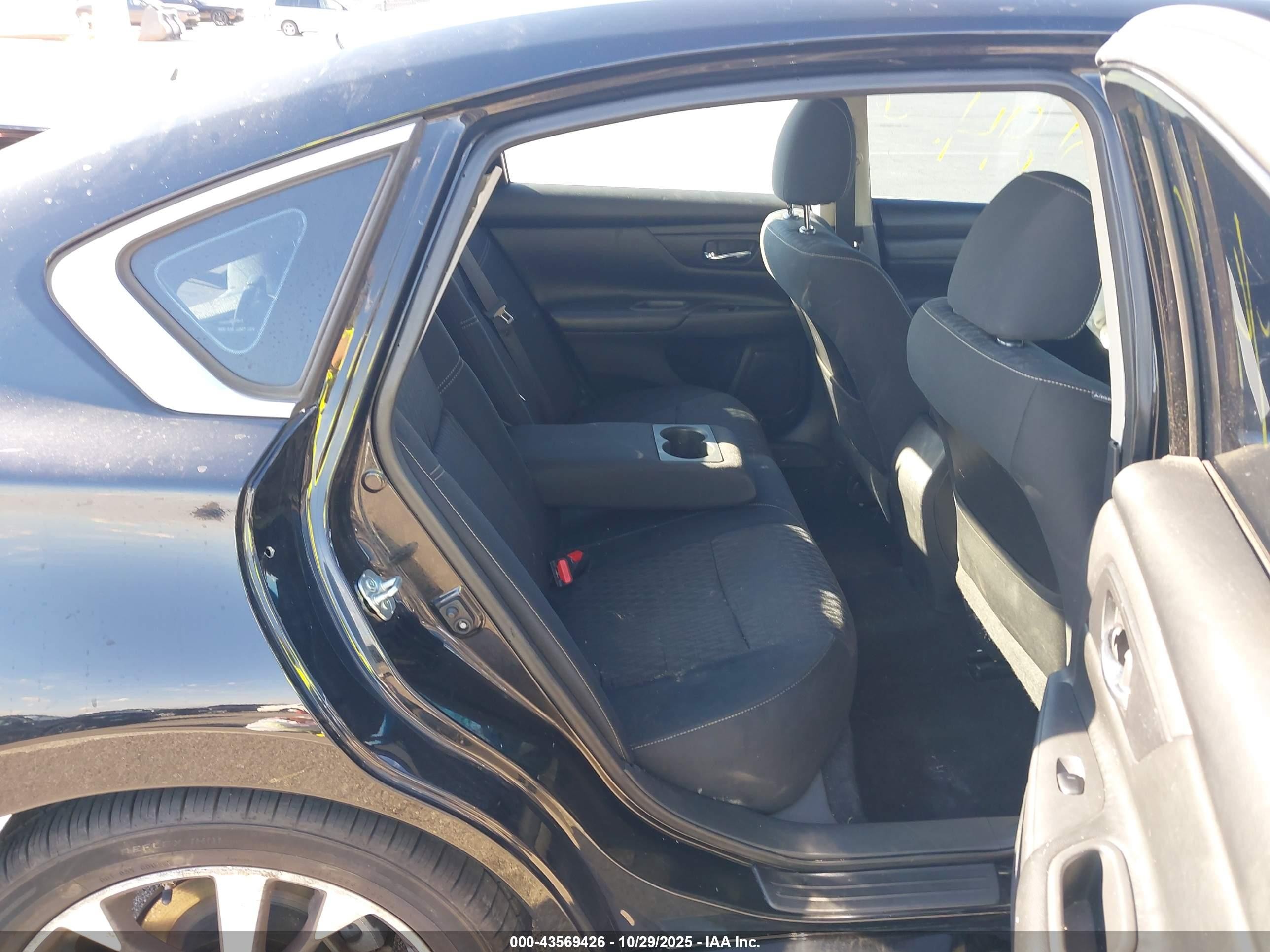 2018 Nissan Altima 2.5 S Черный vin: 1N4AL3AP3JC131521