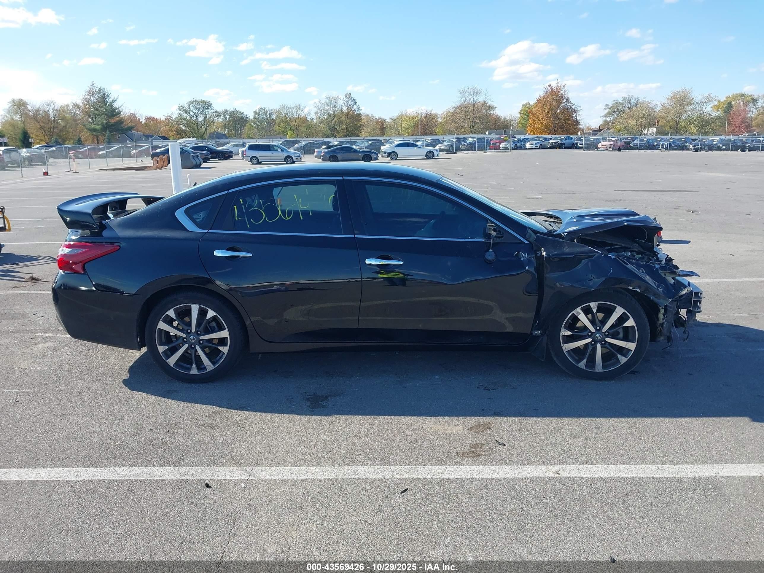 2018 Nissan Altima 2.5 S Черный vin: 1N4AL3AP3JC131521