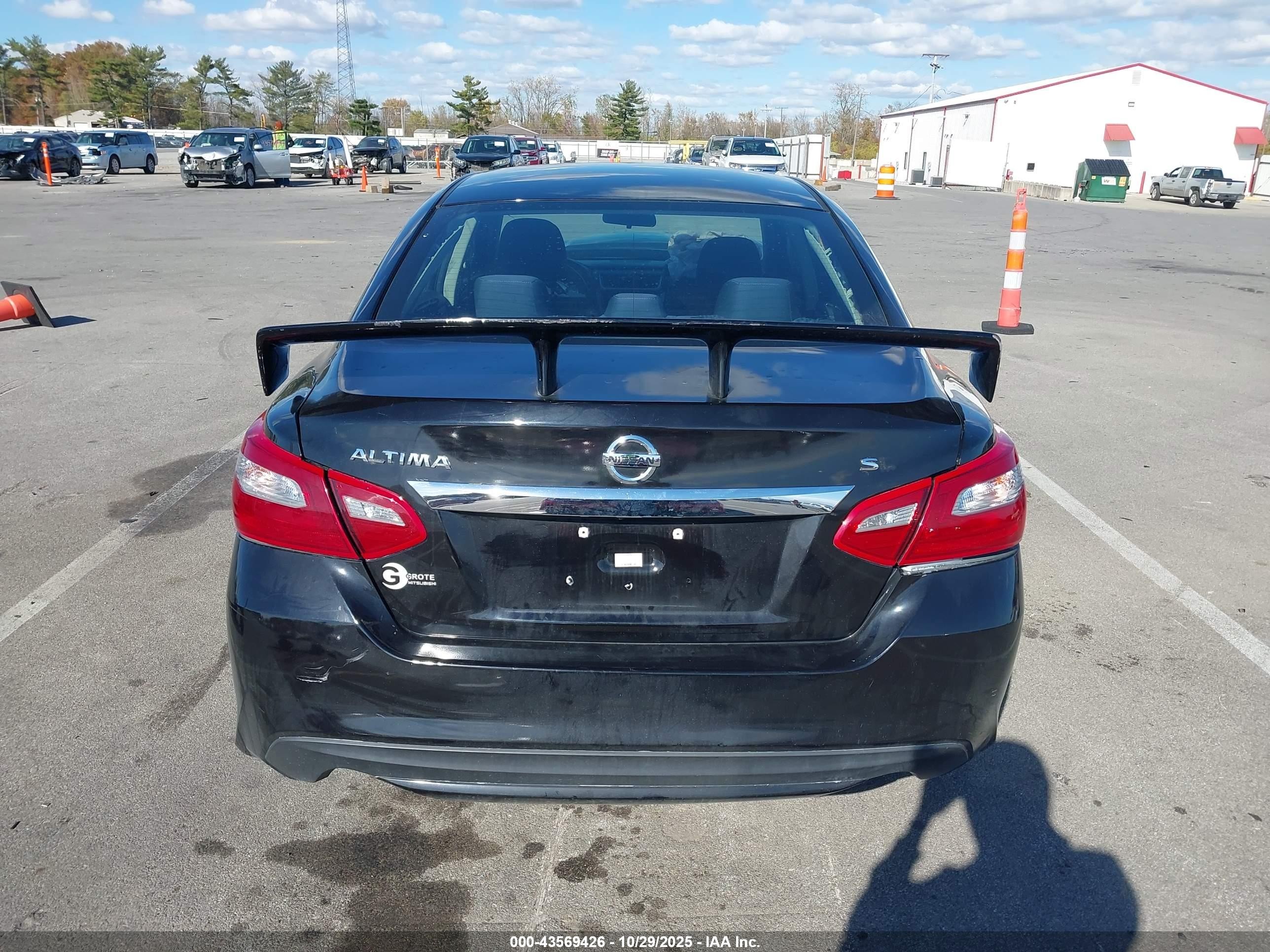 2018 Nissan Altima 2.5 S Черный vin: 1N4AL3AP3JC131521