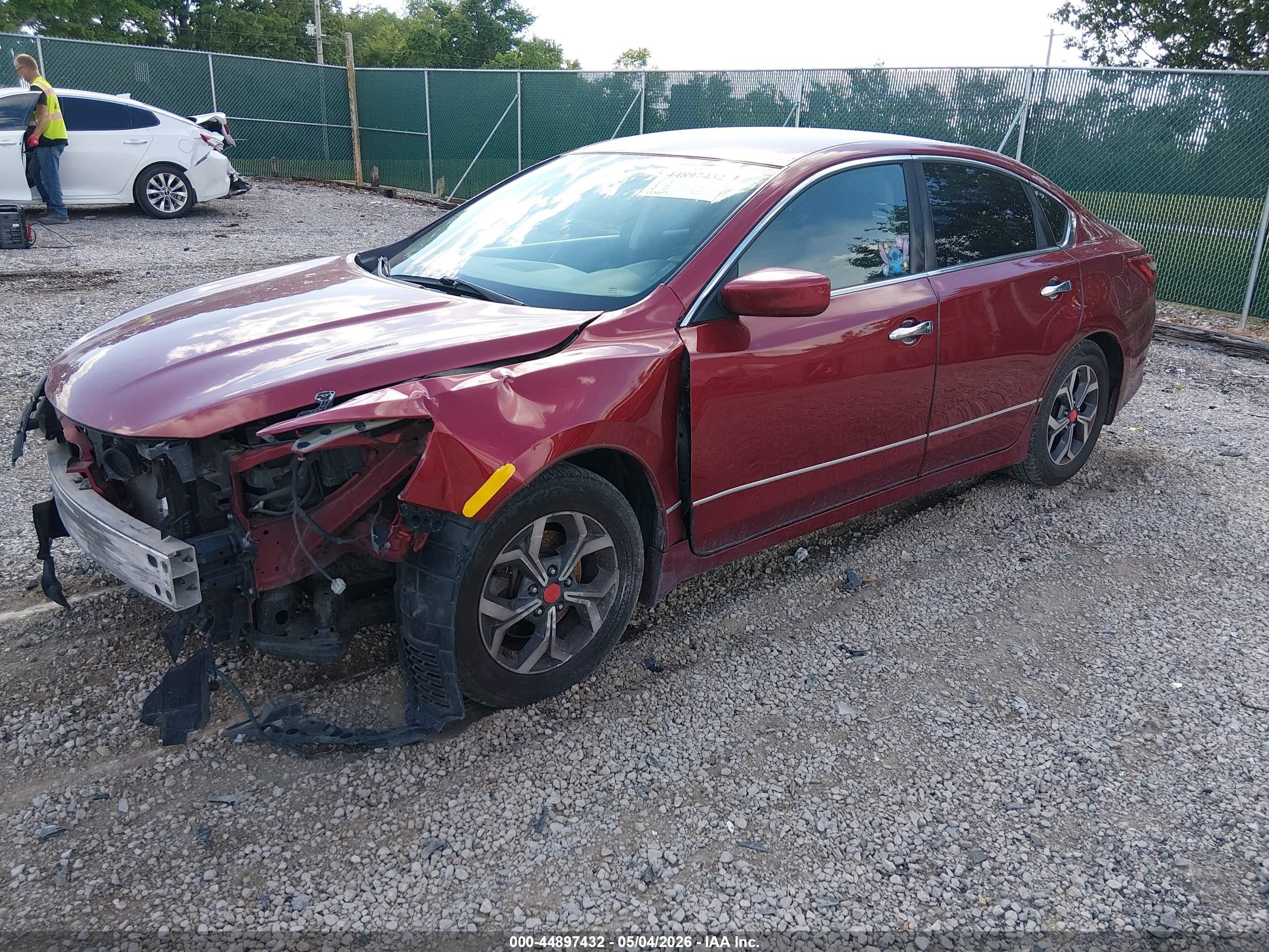 2018 Nissan Altima 2.5 S Темно-бордовый vin: 1N4AL3AP3JC189466