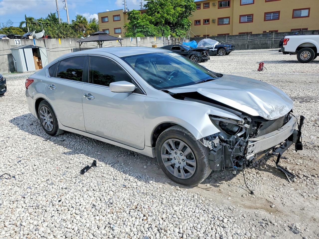 2018 Nissan Altima 2.5 S Silver vin: 1N4AL3AP3JC194828