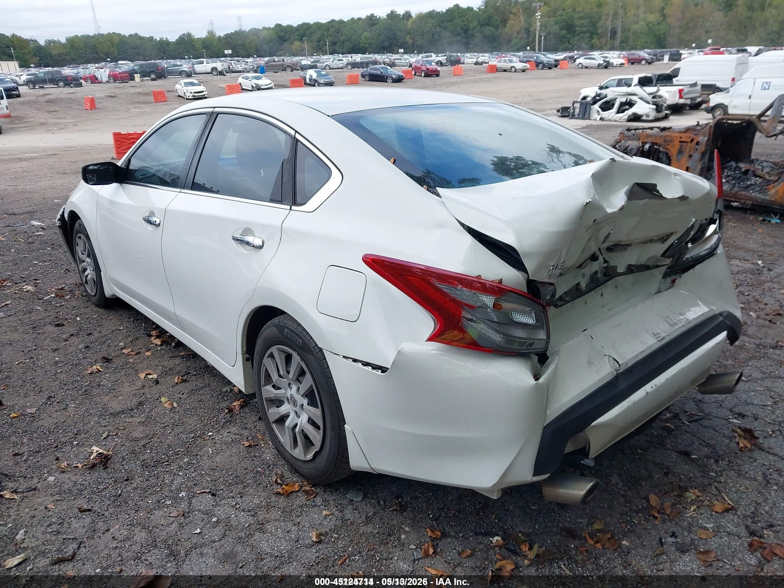 2018 Nissan Altima 2.5 S White vin: 1N4AL3AP3JC247298