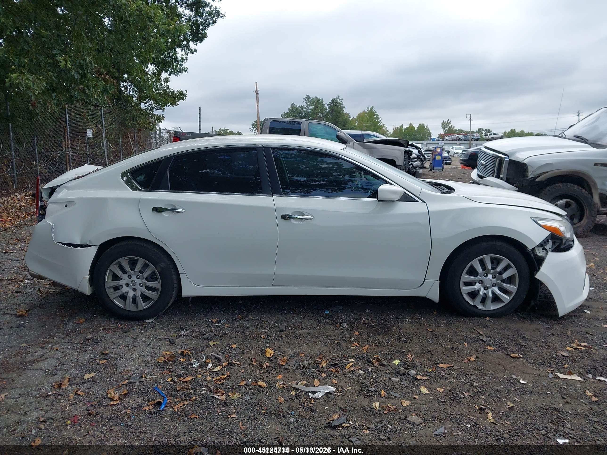 2018 Nissan Altima 2.5 S White vin: 1N4AL3AP3JC247298