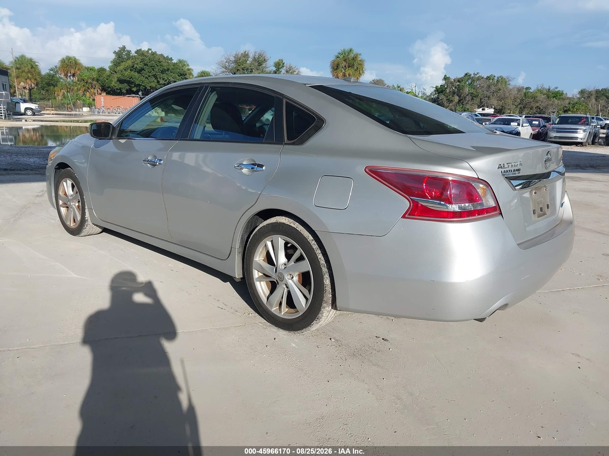 2013 Nissan Altima 2.5 Sv Silver vin: 1N4AL3AP4DC104607