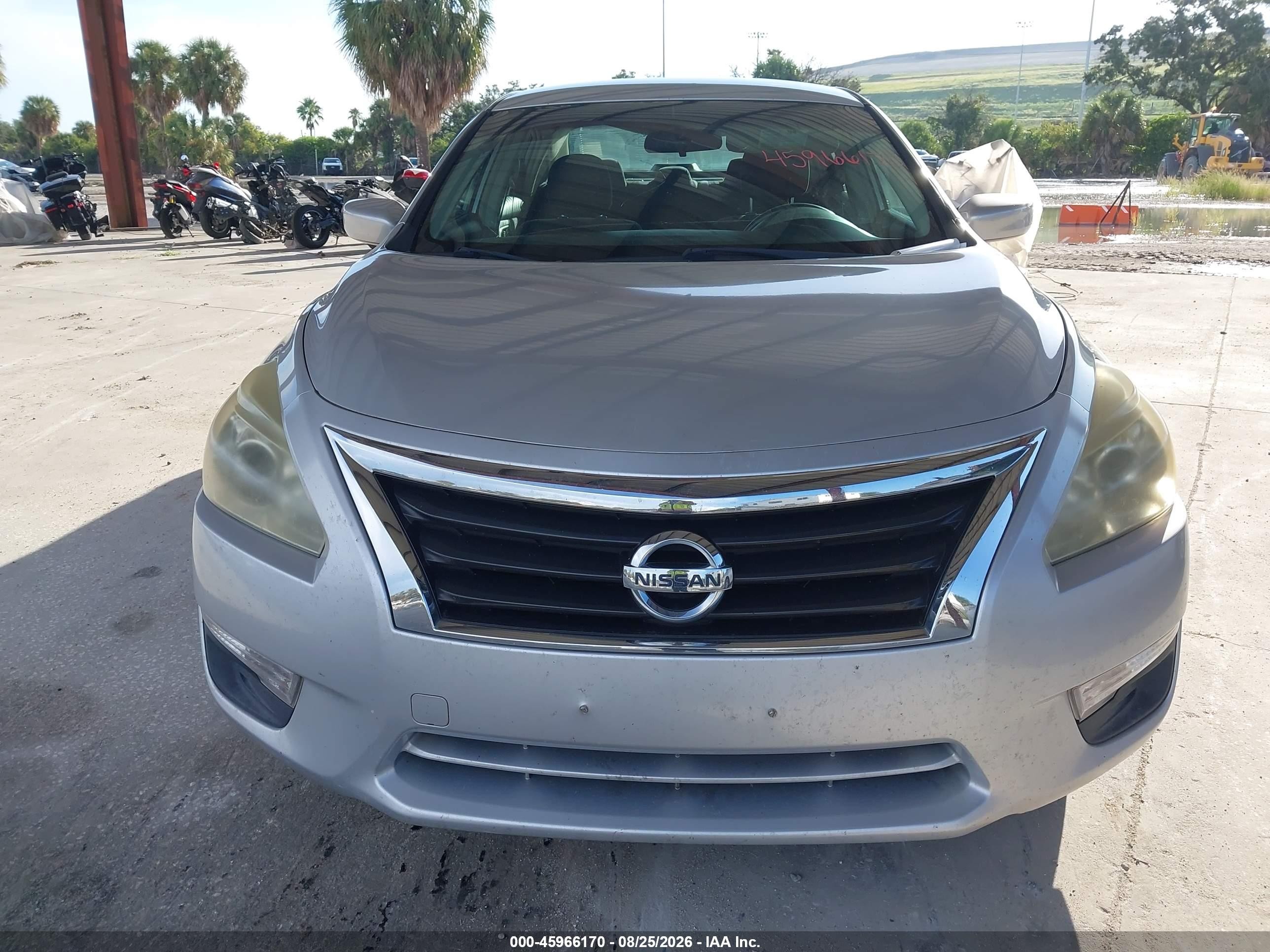 2013 Nissan Altima 2.5 Sv Silver vin: 1N4AL3AP4DC104607