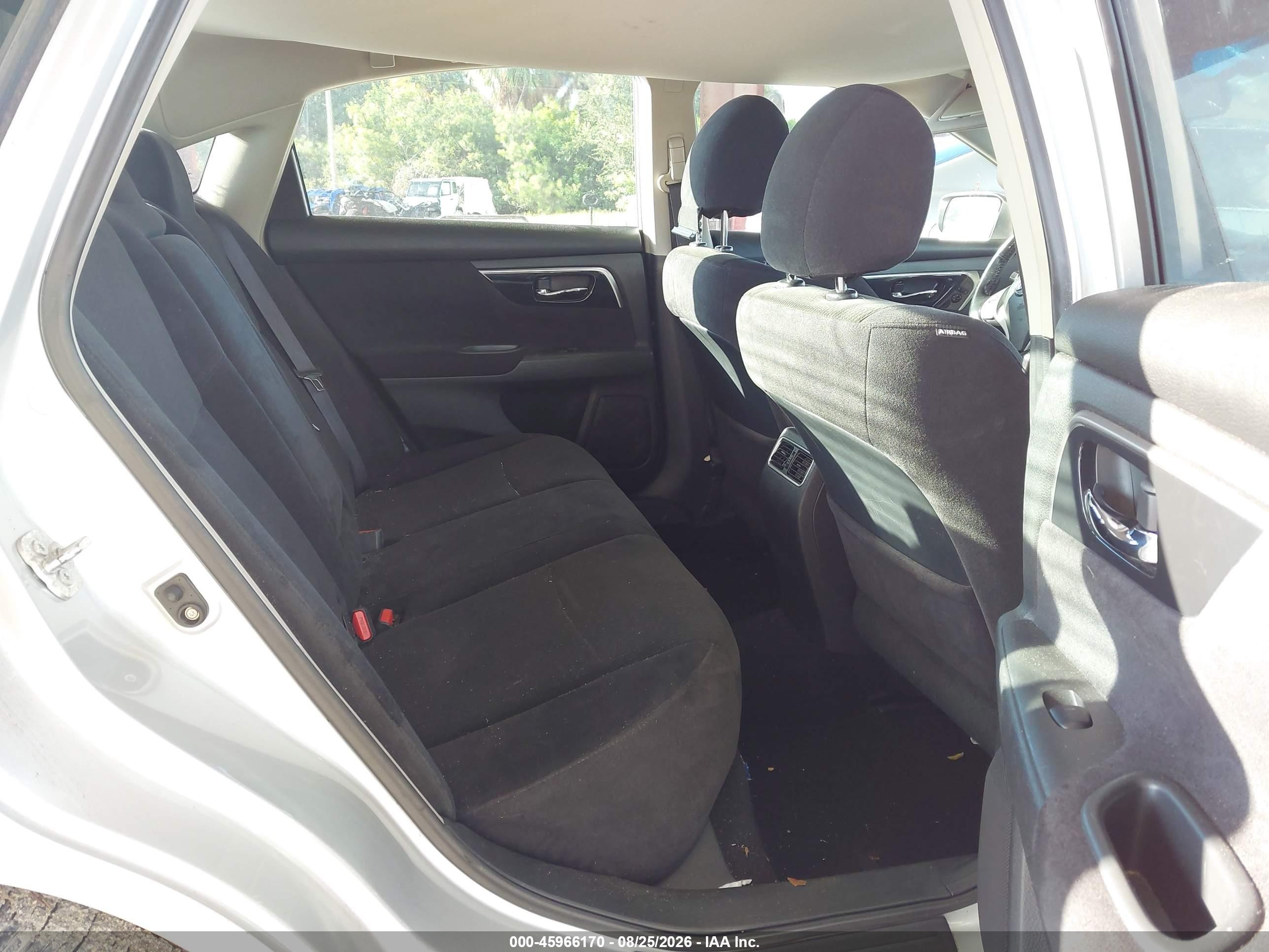 2013 Nissan Altima 2.5 Sv Silver vin: 1N4AL3AP4DC104607