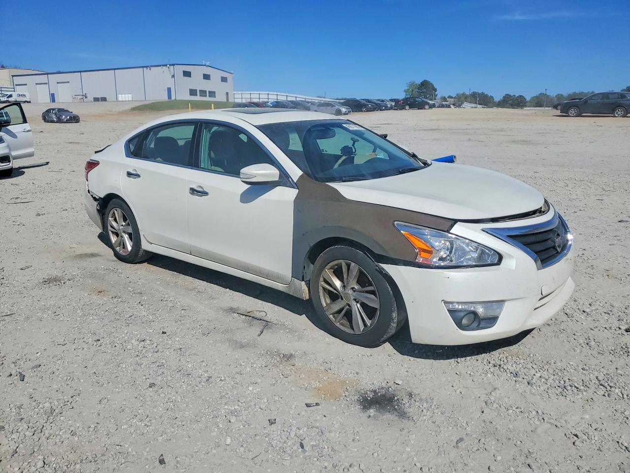 2013 Nissan Altima 2.5 White vin: 1N4AL3AP4DC105241