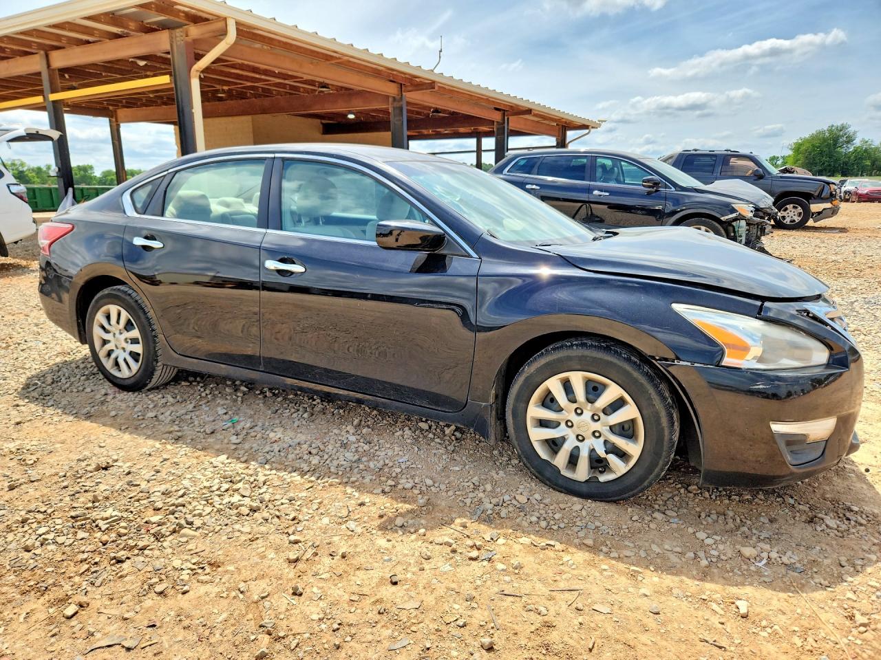 2013 Niss Altima Black vin: 1N4AL3AP4DC117728