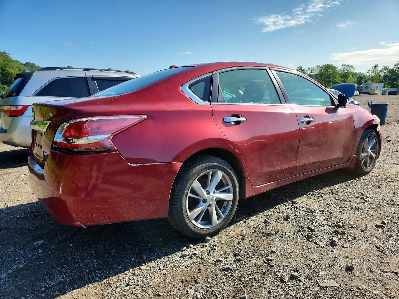 2013 Nissan Altima 2.5 Red vin: 1N4AL3AP4DC143844