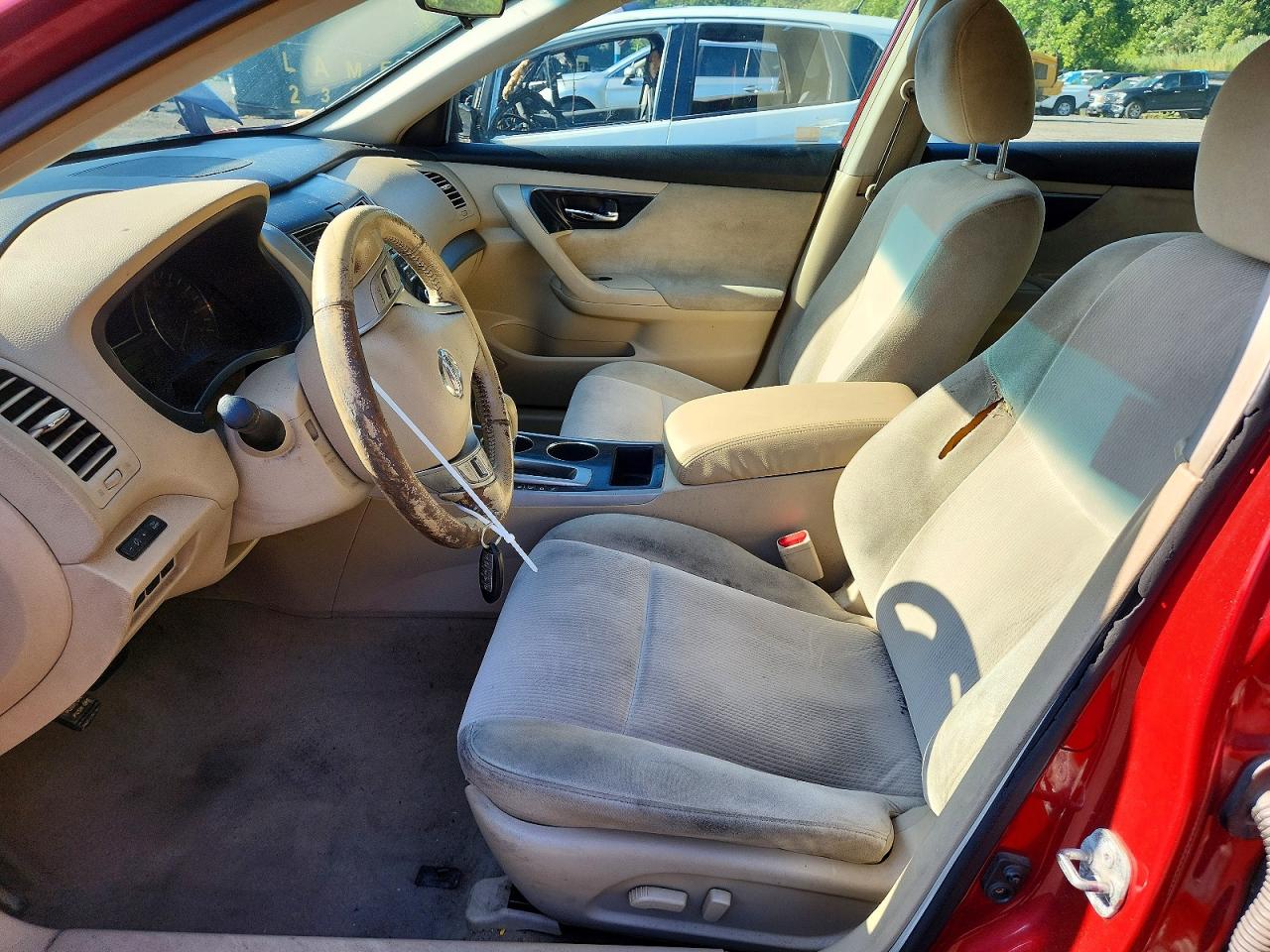 2013 Nissan Altima 2.5 Red vin: 1N4AL3AP4DC143844