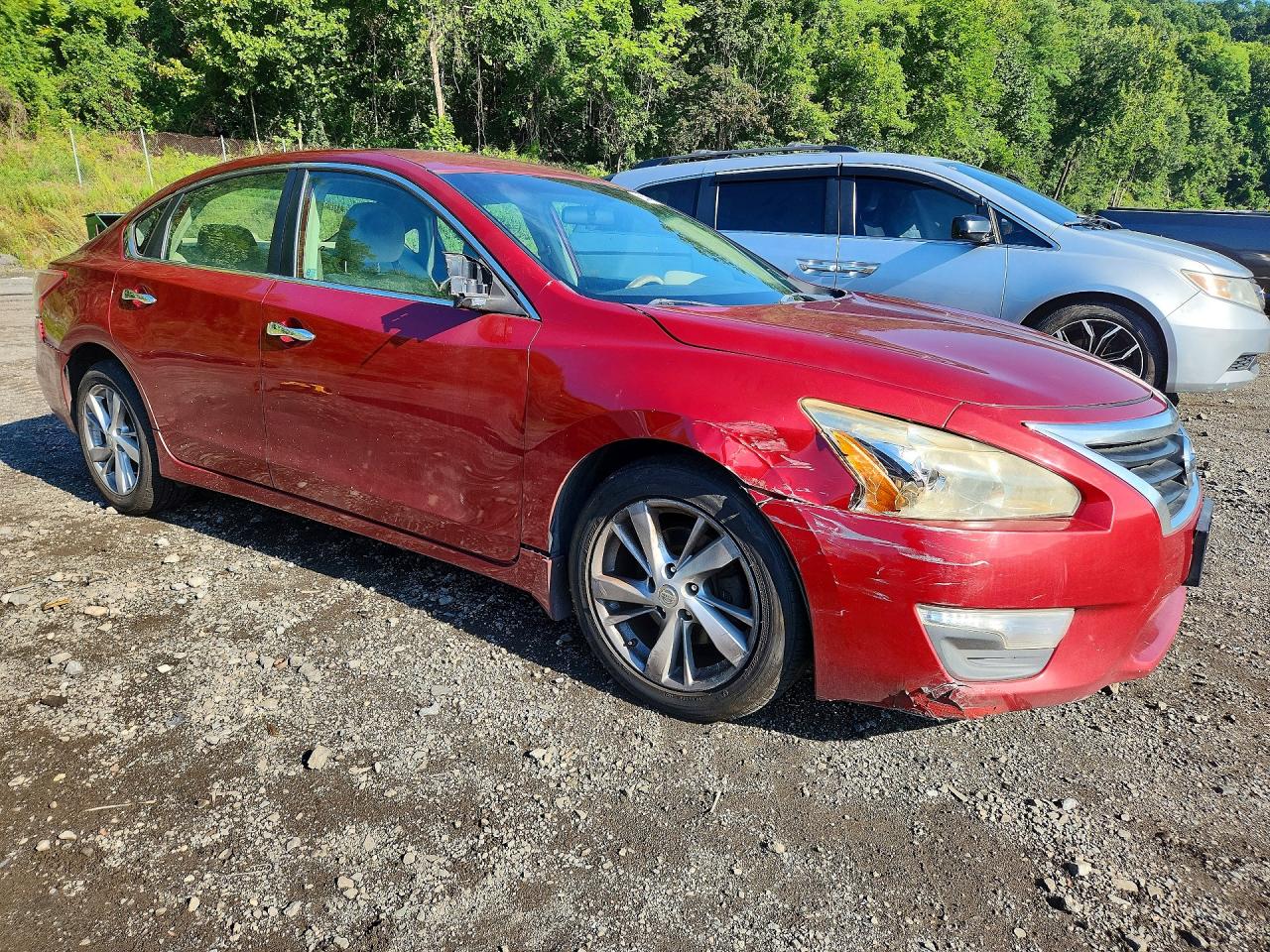 2013 Nissan Altima 2.5 Red vin: 1N4AL3AP4DC143844
