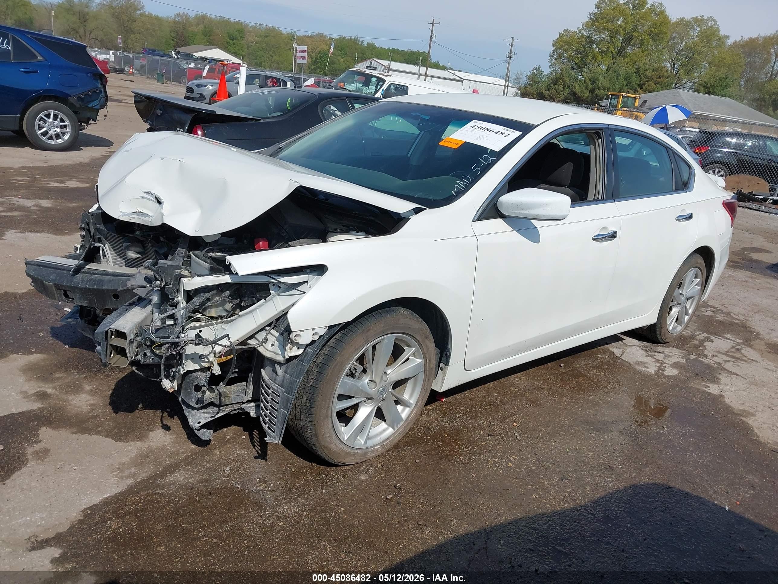 2013 Nissan Altima 2.5 Sv White vin: 1N4AL3AP4DC183583