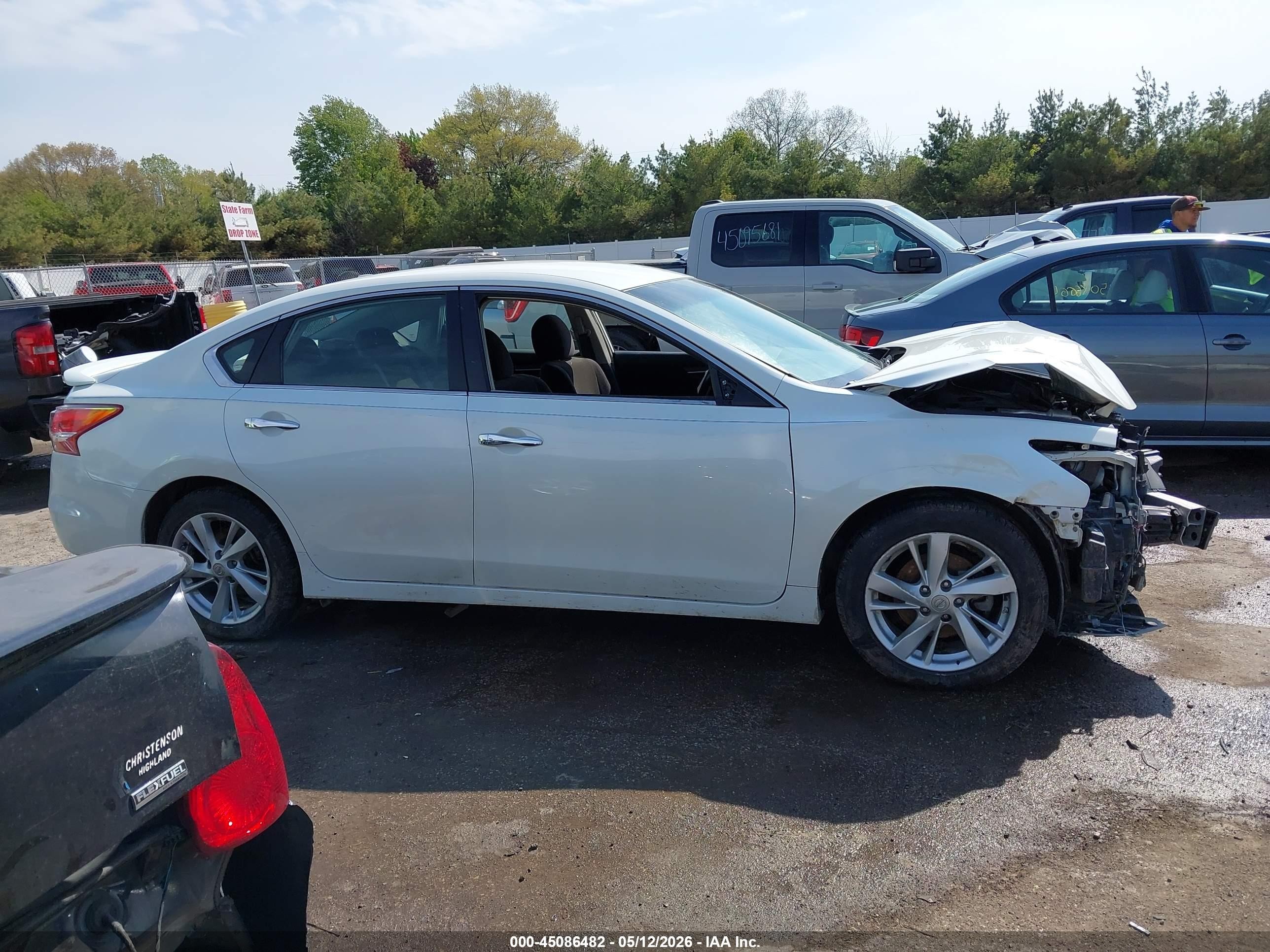2013 Nissan Altima 2.5 Sv White vin: 1N4AL3AP4DC183583