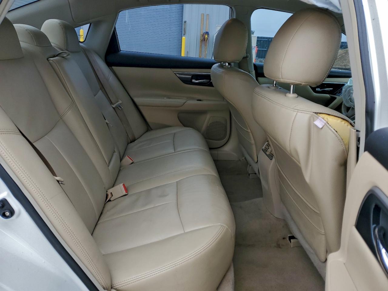 2013 Nissan Altima 2.5 White vin: 1N4AL3AP4DC186306