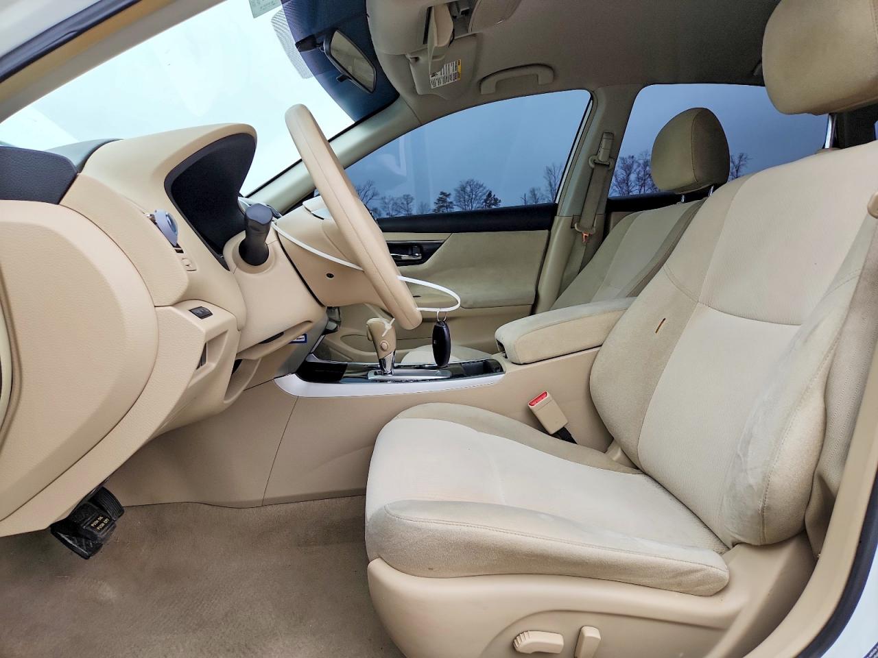 2013 Nissan Altima 2.5 White vin: 1N4AL3AP4DC245371