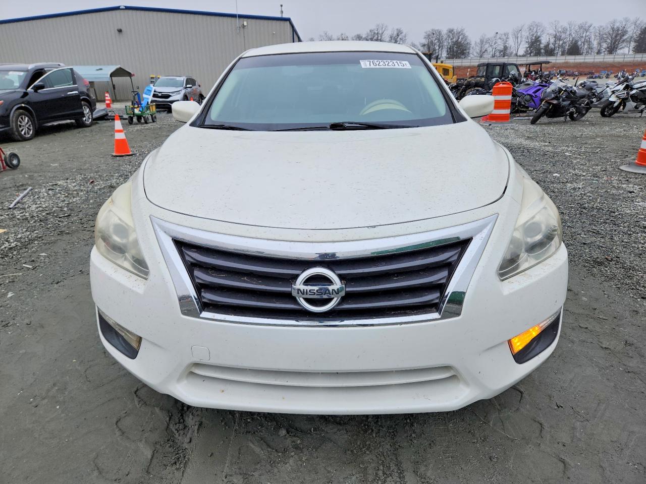 2013 Nissan Altima 2.5 White vin: 1N4AL3AP4DC245371
