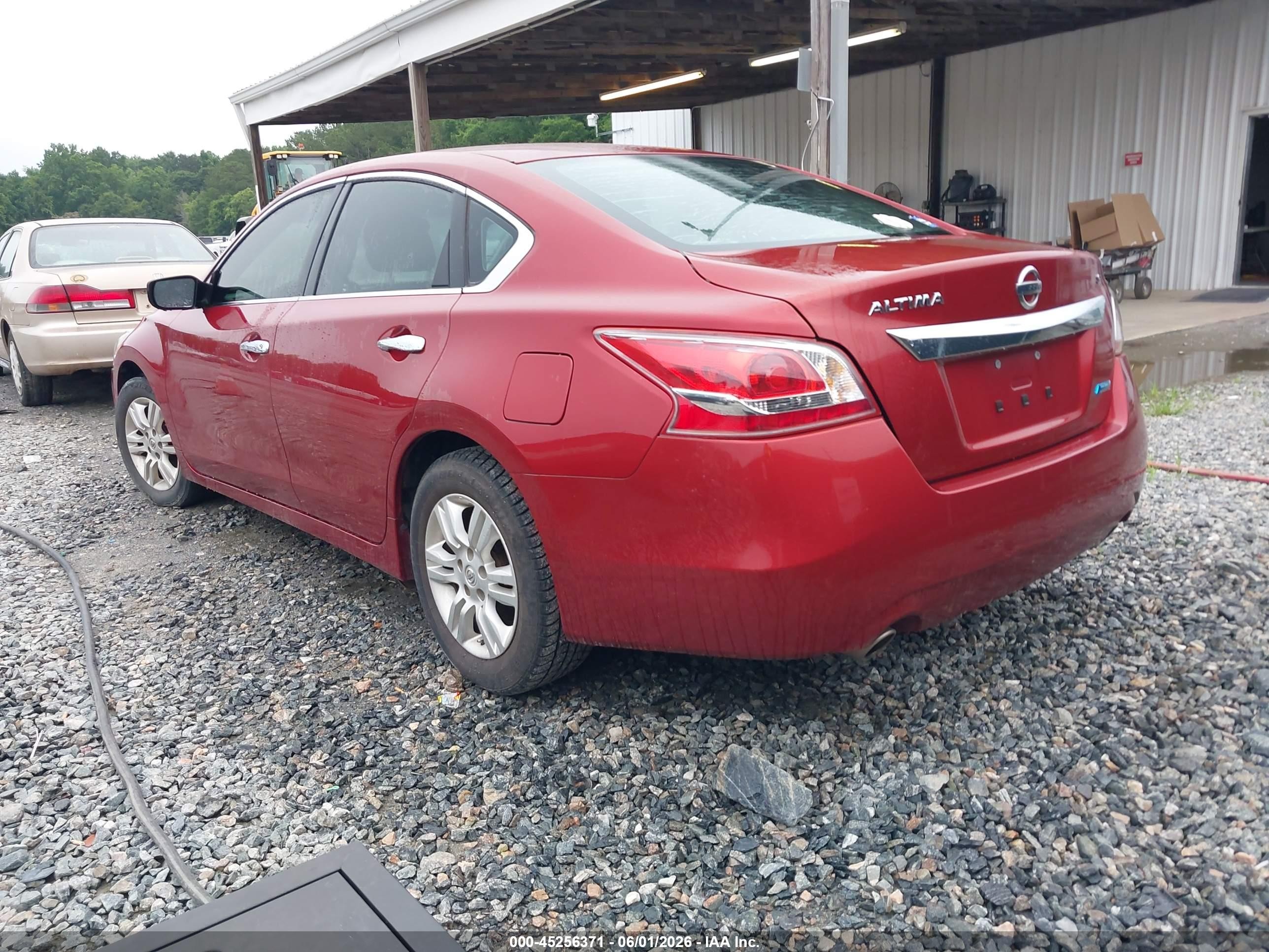 2013 Nissan Altima 2.5 S Red vin: 1N4AL3AP4DC246763