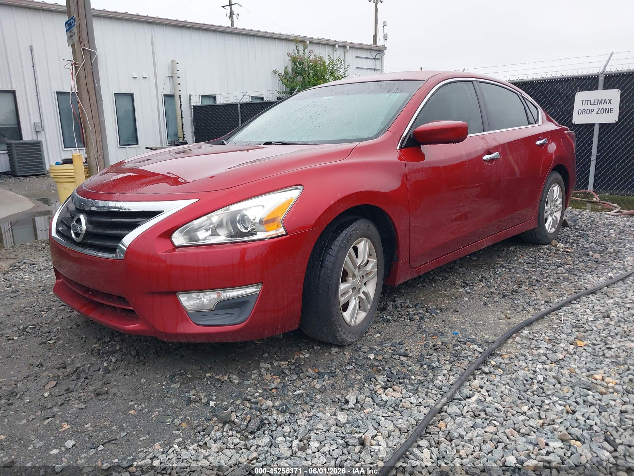 2013 Nissan Altima 2.5 S Red vin: 1N4AL3AP4DC246763